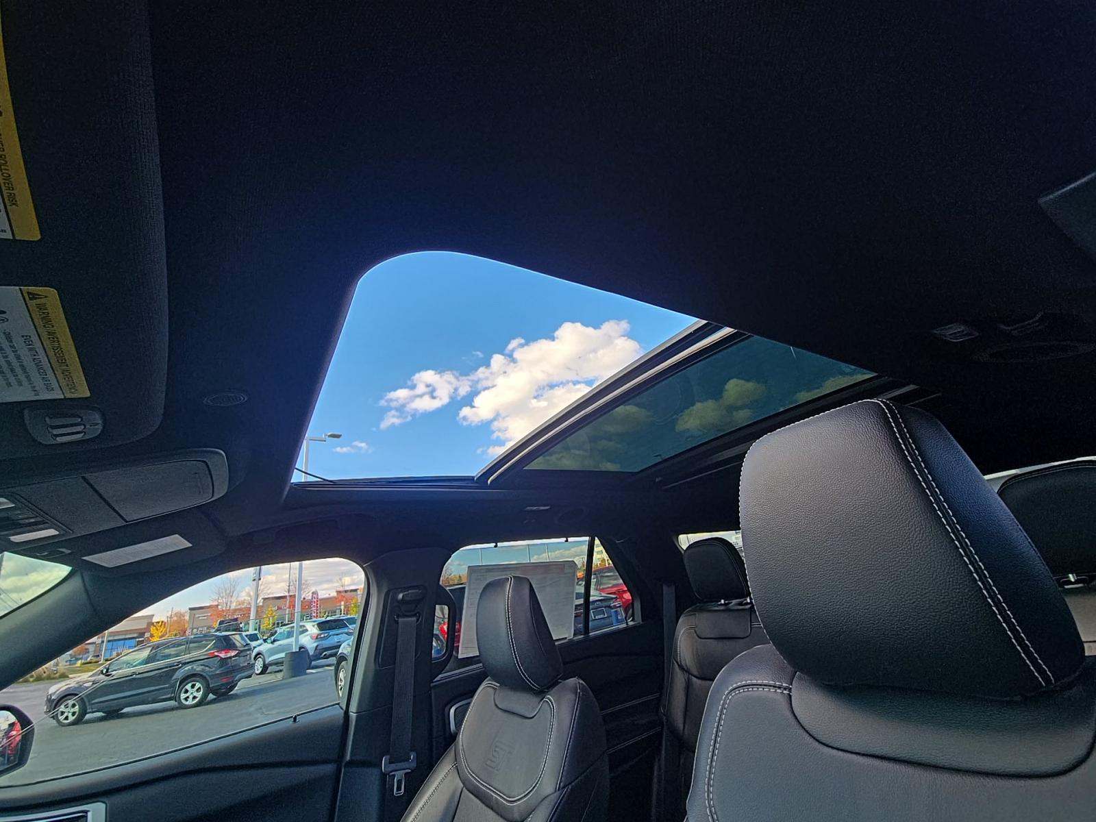 2022 Ford Explorer ST AWD