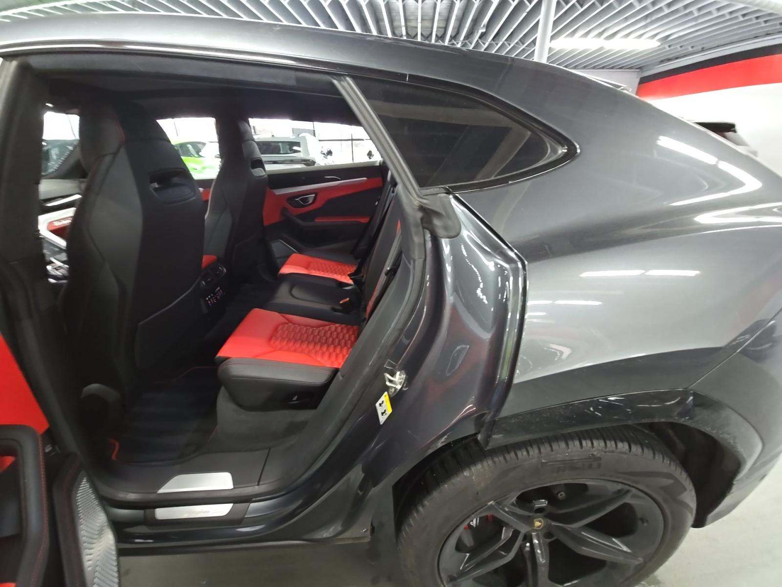 2019 Lamborghini Urus Base AWD