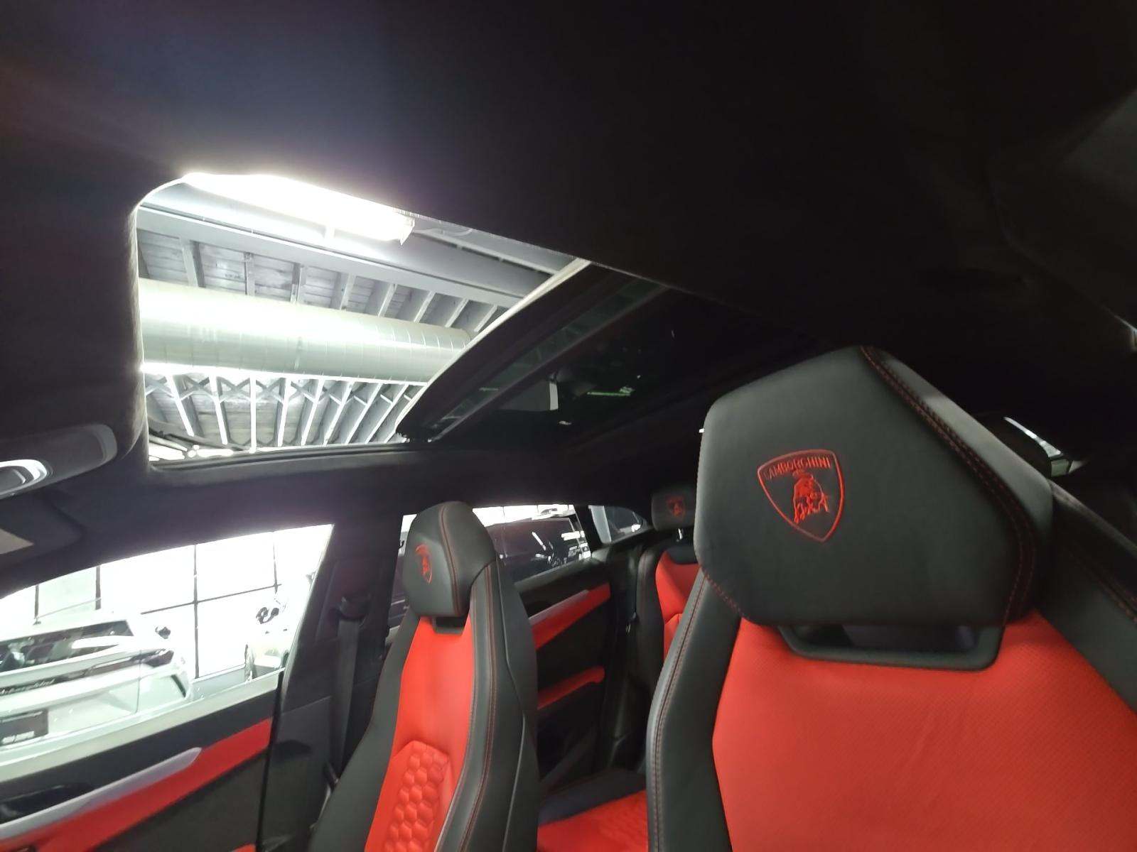 2019 Lamborghini Urus Base AWD