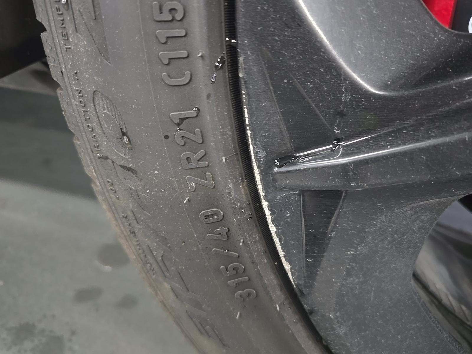 2019 Lamborghini Urus Base AWD