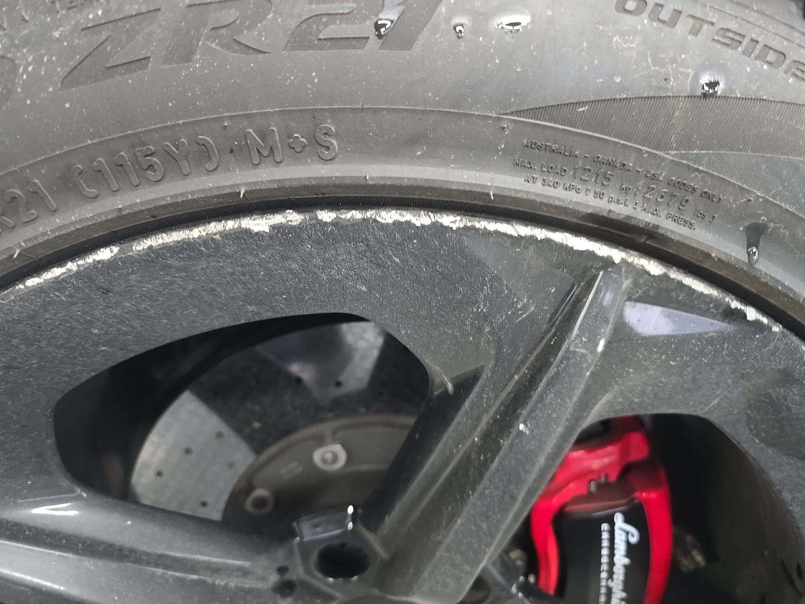 2019 Lamborghini Urus Base AWD