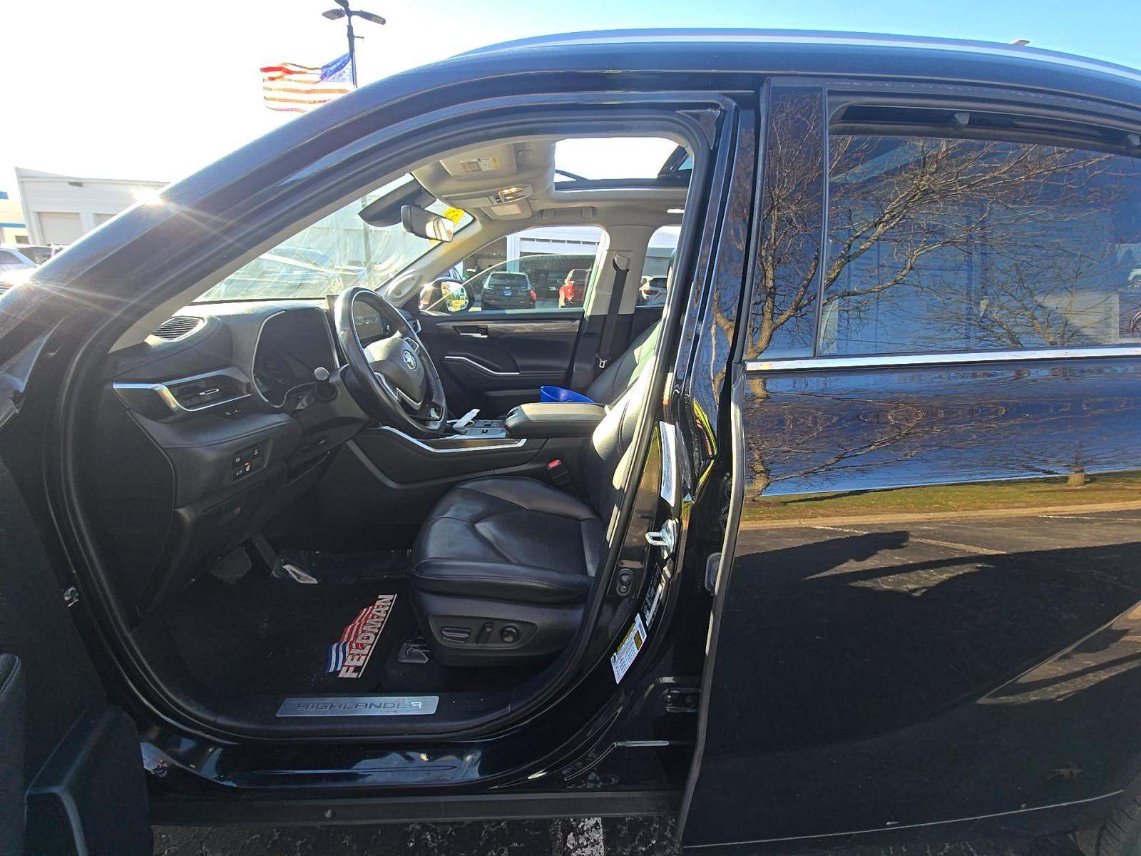 2023 Toyota Highlander Hybrid Limited AWD