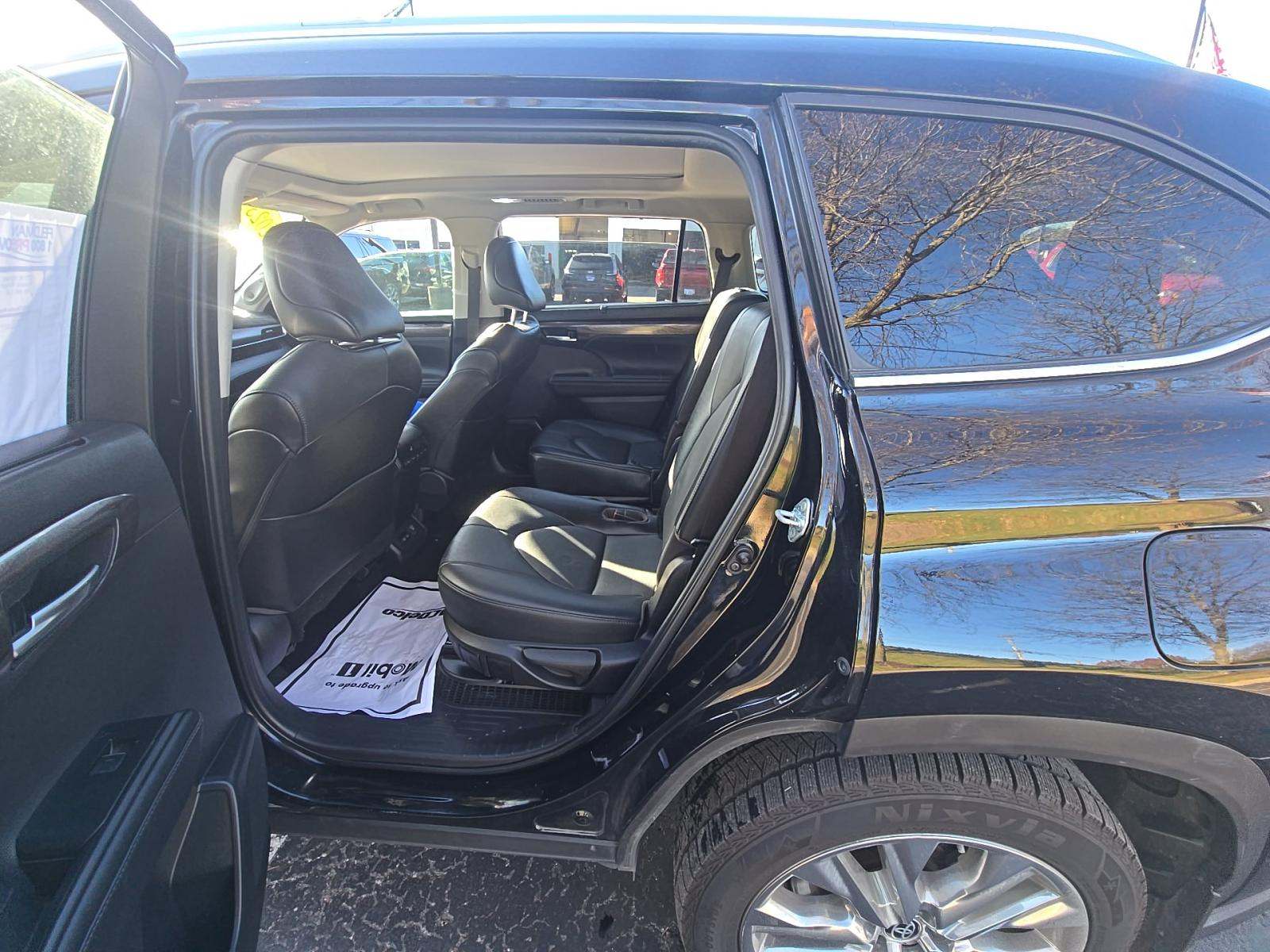 2023 Toyota Highlander Hybrid Limited AWD