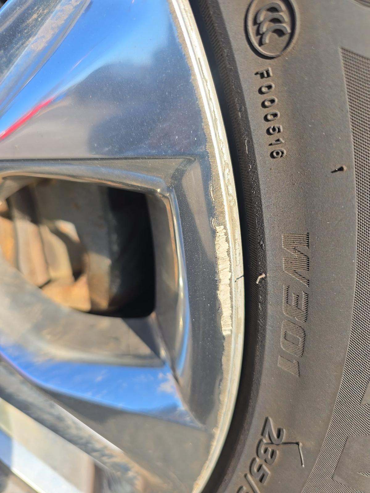 2023 Toyota Highlander Hybrid Limited AWD