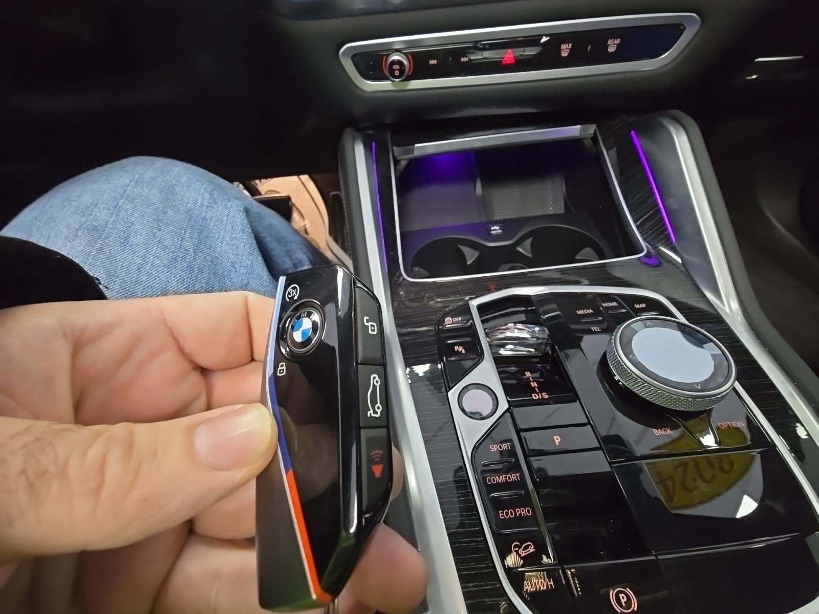 2024 BMW X6 xDrive40i AWD