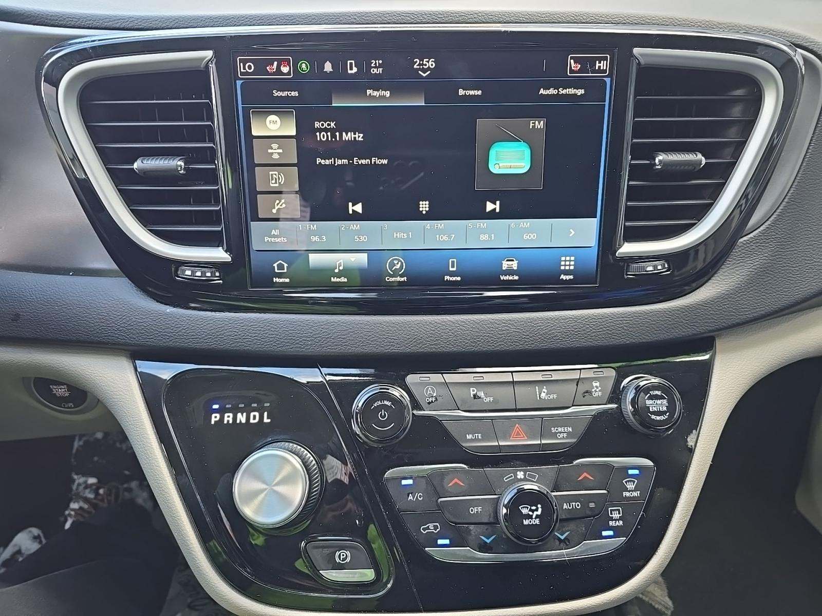 2024 Chrysler Pacifica Touring L FWD