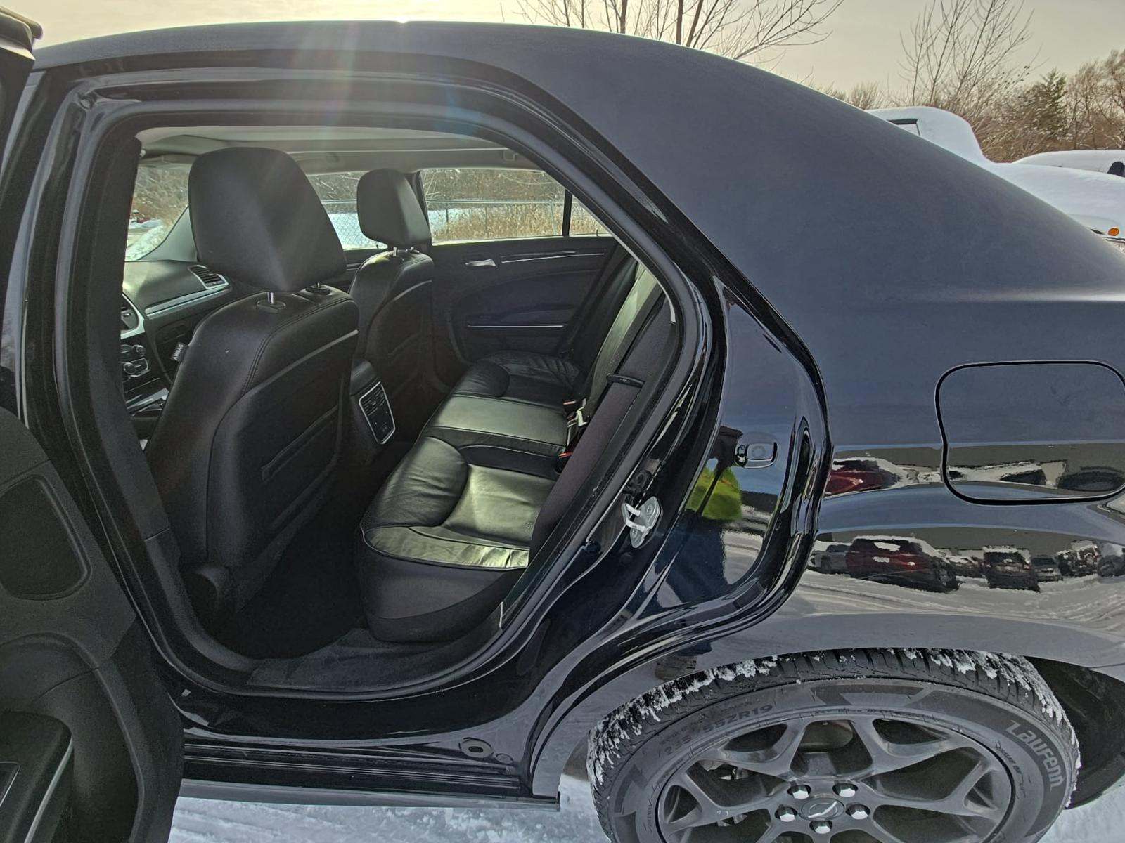 2023 Chrysler 300 Touring L AWD