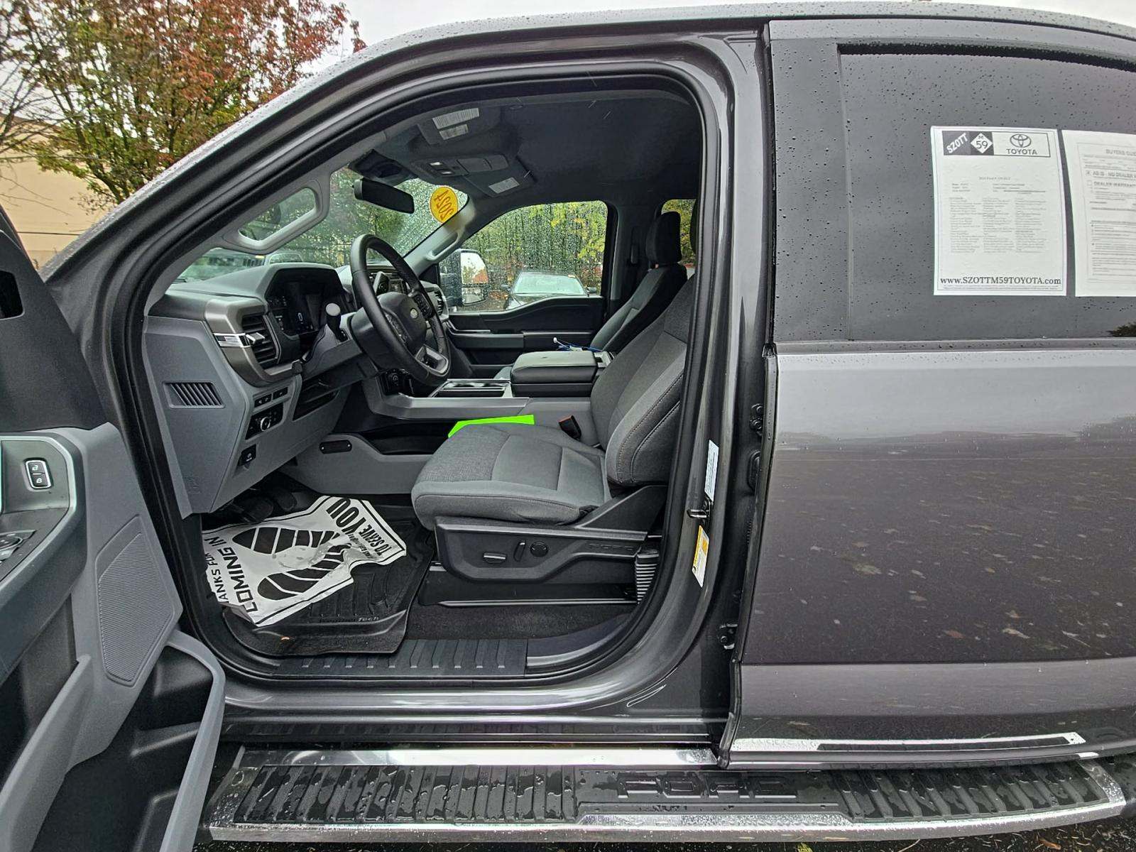 2024 Ford F-150 XLT AWD