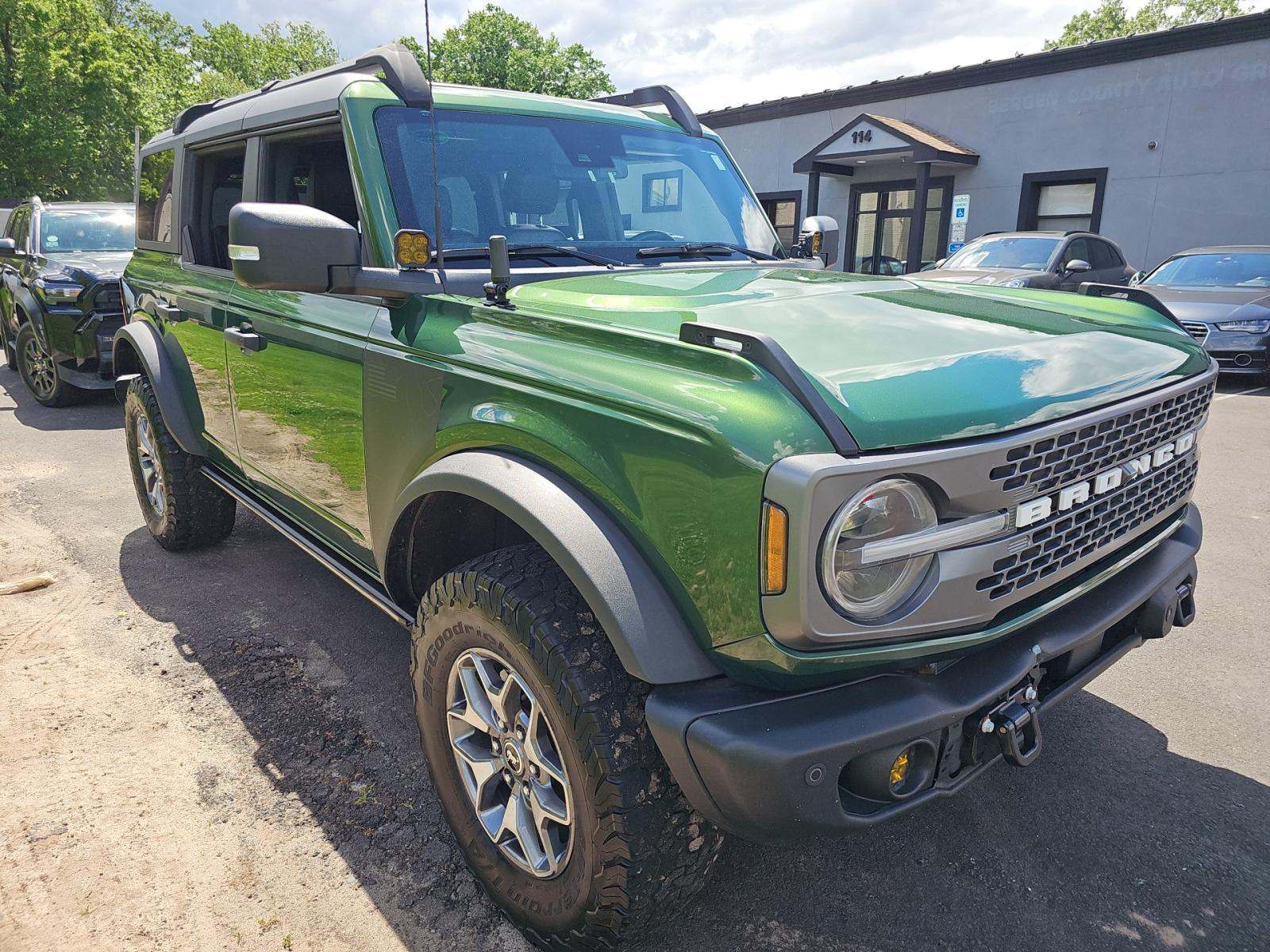 FORD BRONCO - 4