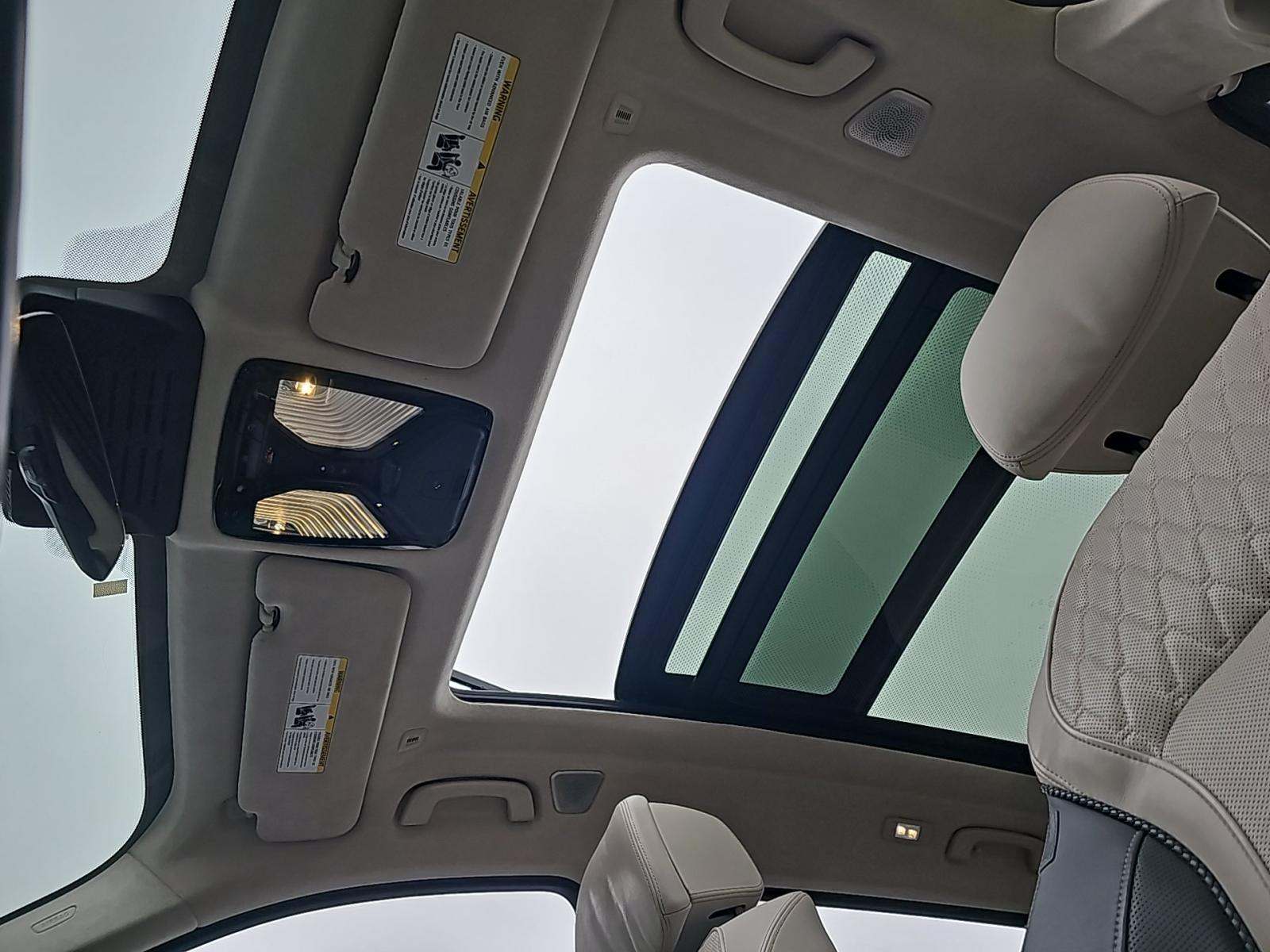 2023 BMW X7 M60i AWD