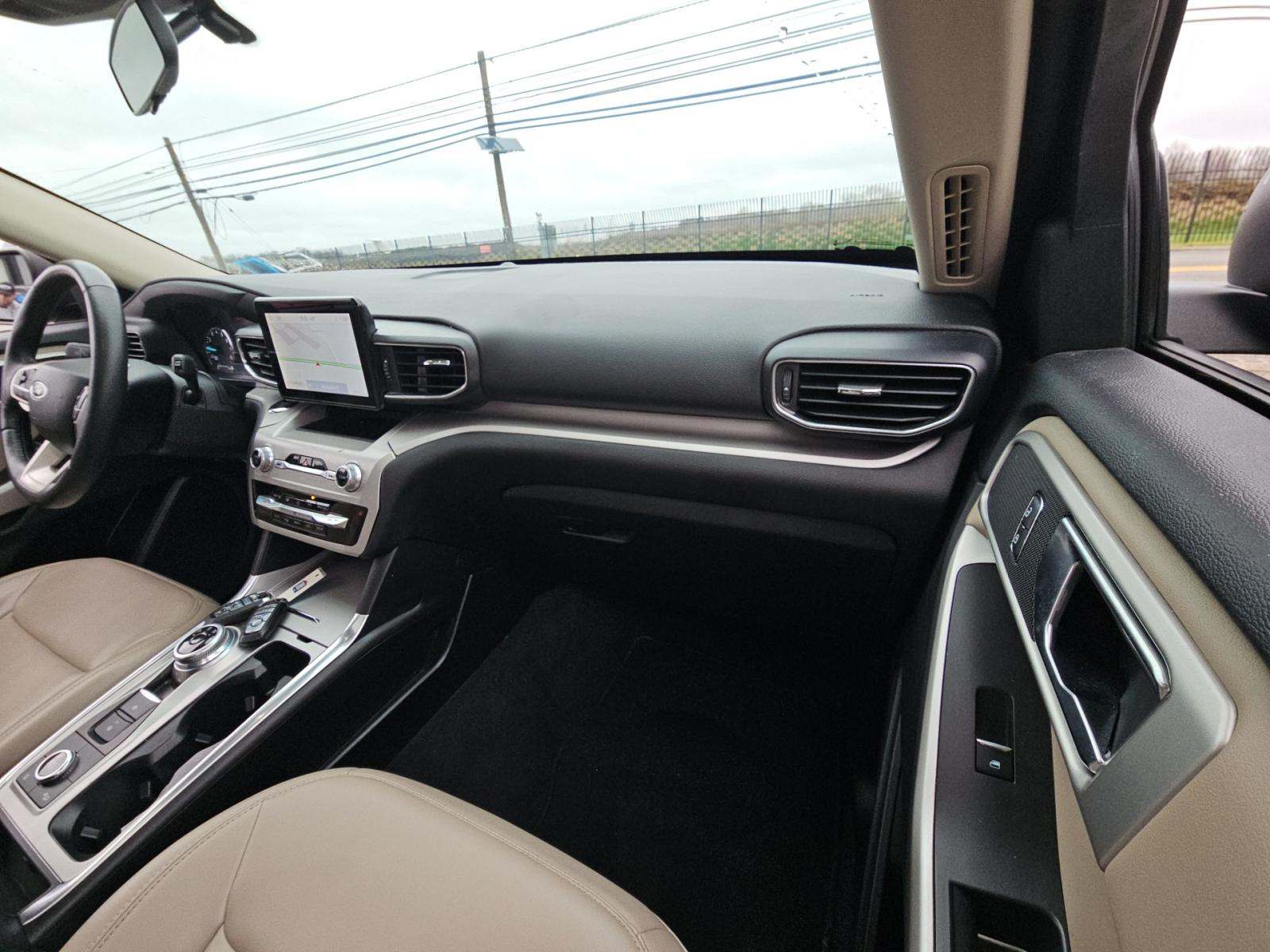 2022 Ford Explorer XLT AWD