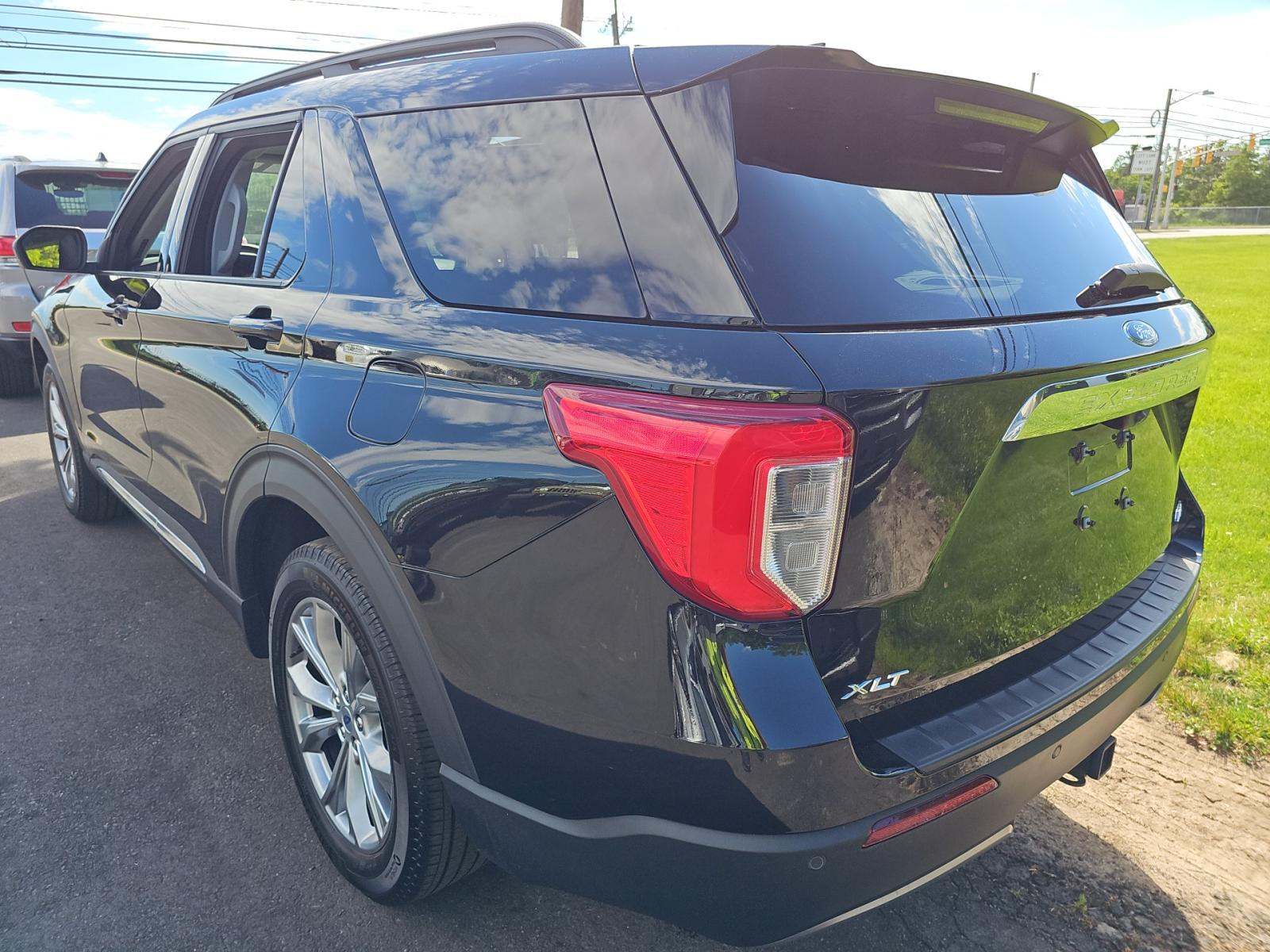FORD EXPLORER - 2