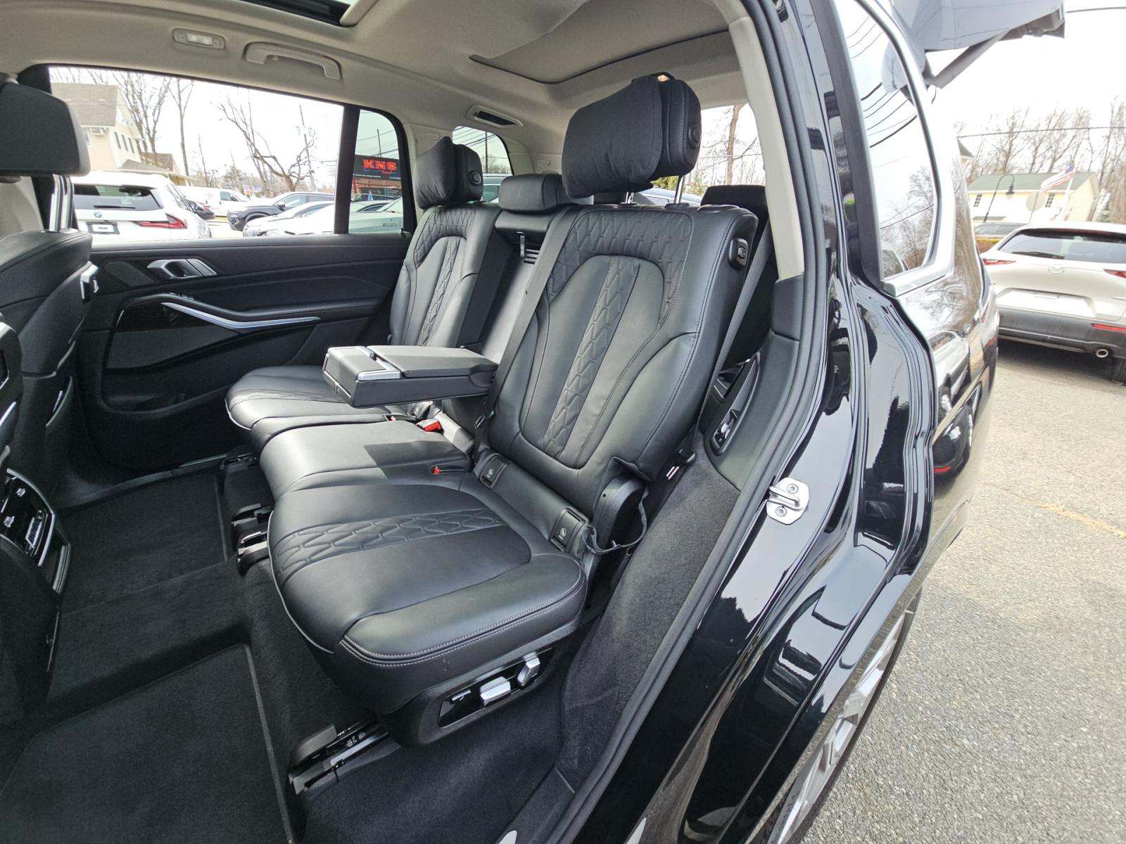 2026 BMW X7 xDrive40i AWD