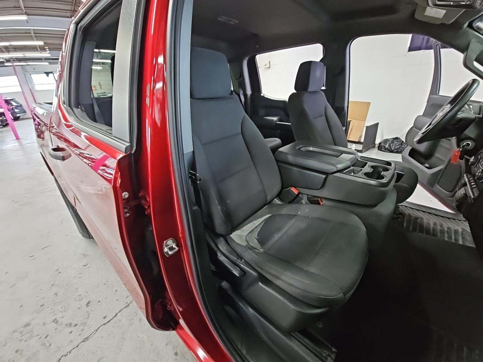 2022 Chevrolet Silverado 1500 Custom AWD