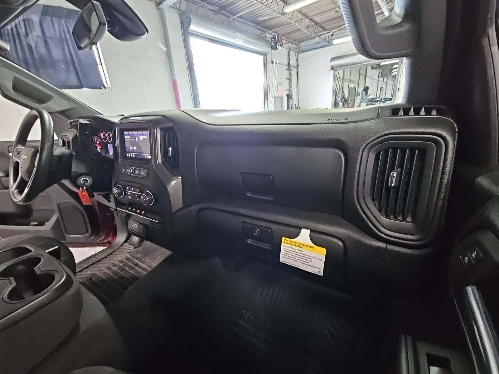 2022 Chevrolet Silverado 1500 Custom AWD