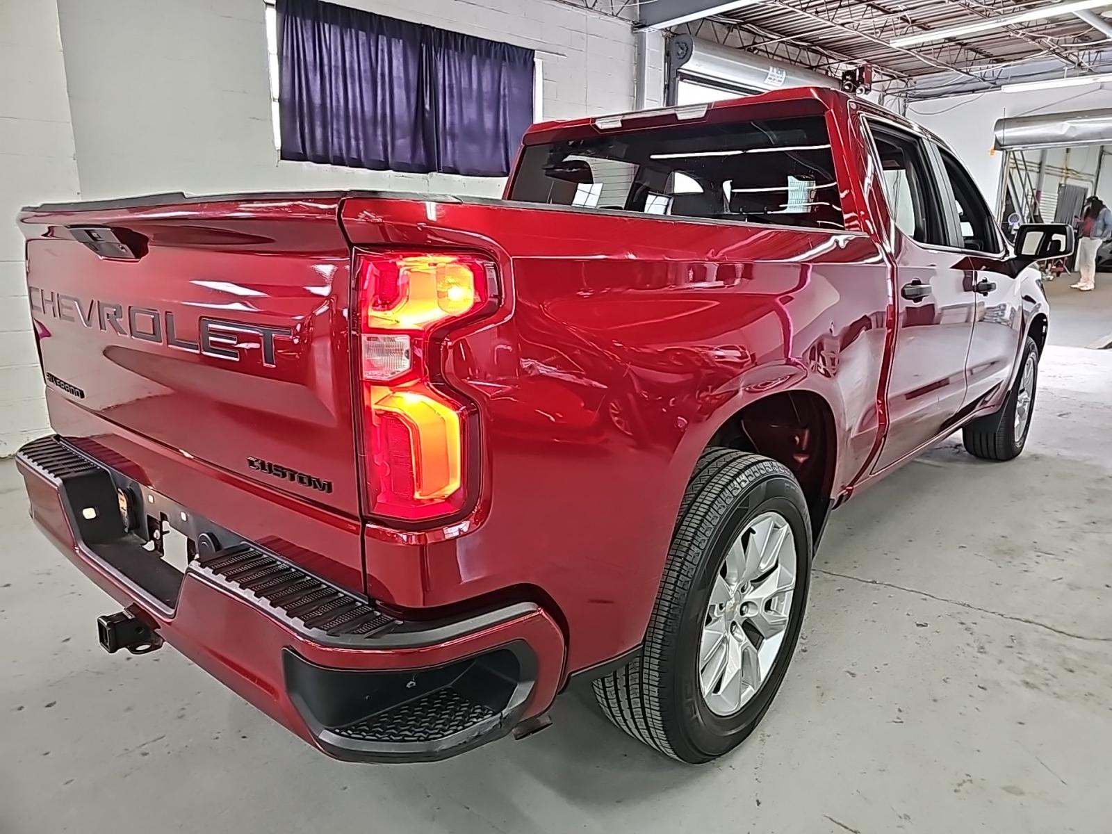 2022 Chevrolet Silverado 1500 Custom AWD