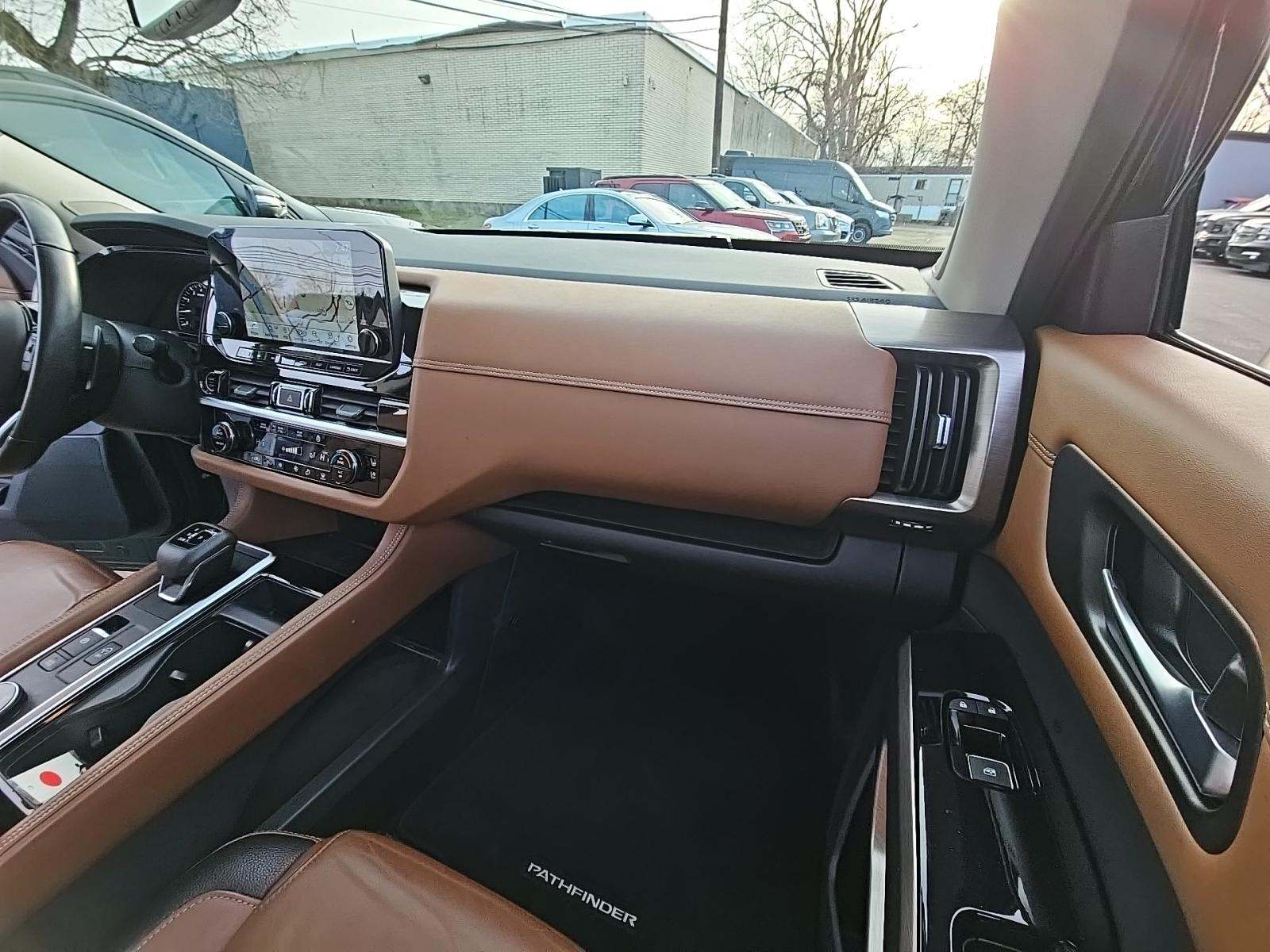 2022 Nissan Pathfinder Platinum AWD