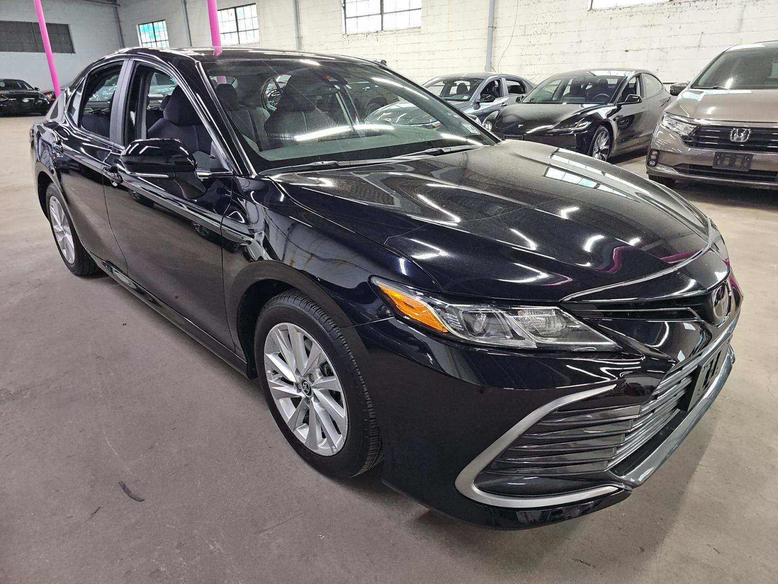 TOYOTA CAMRY - 4