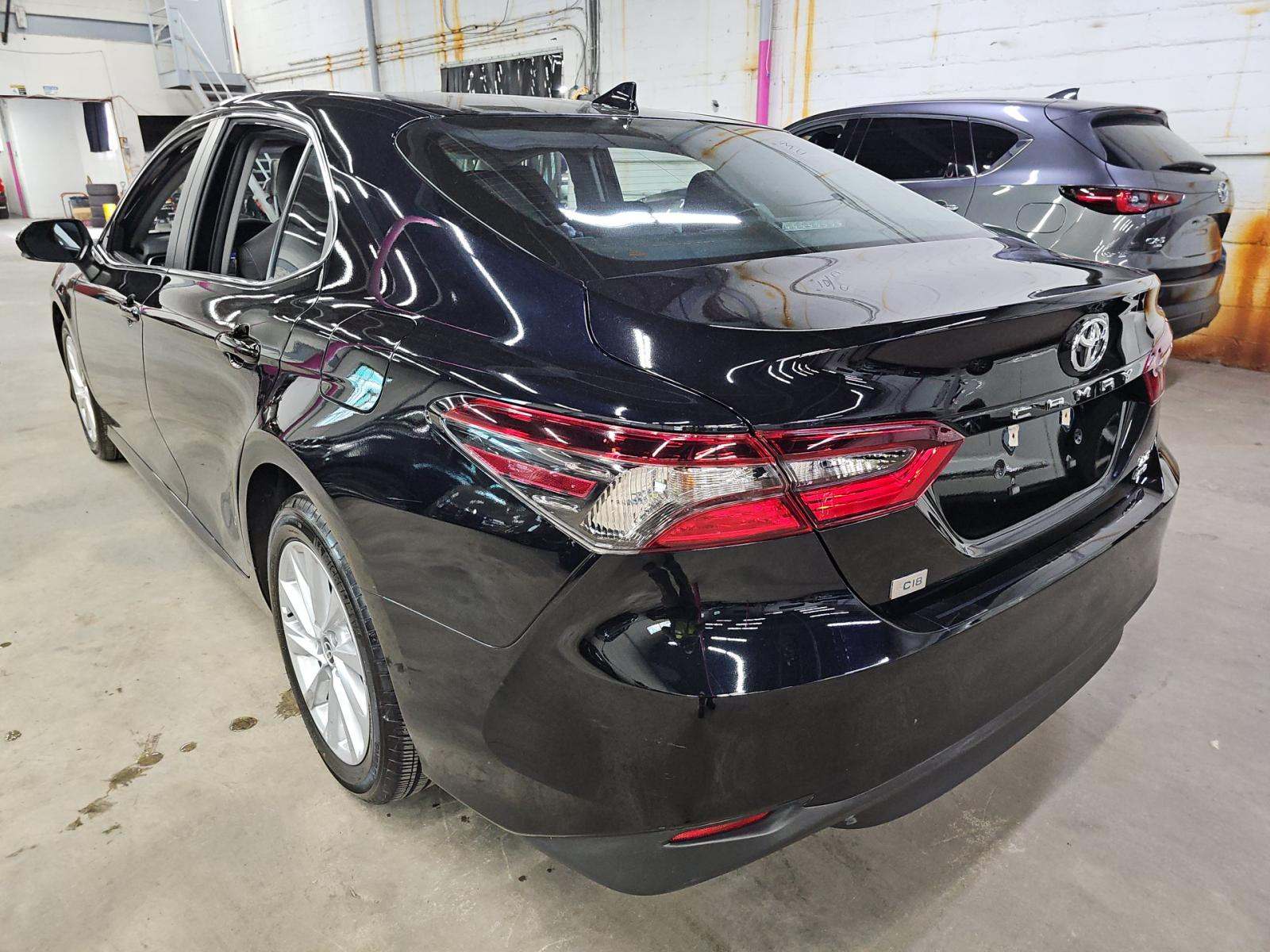 TOYOTA CAMRY - 2