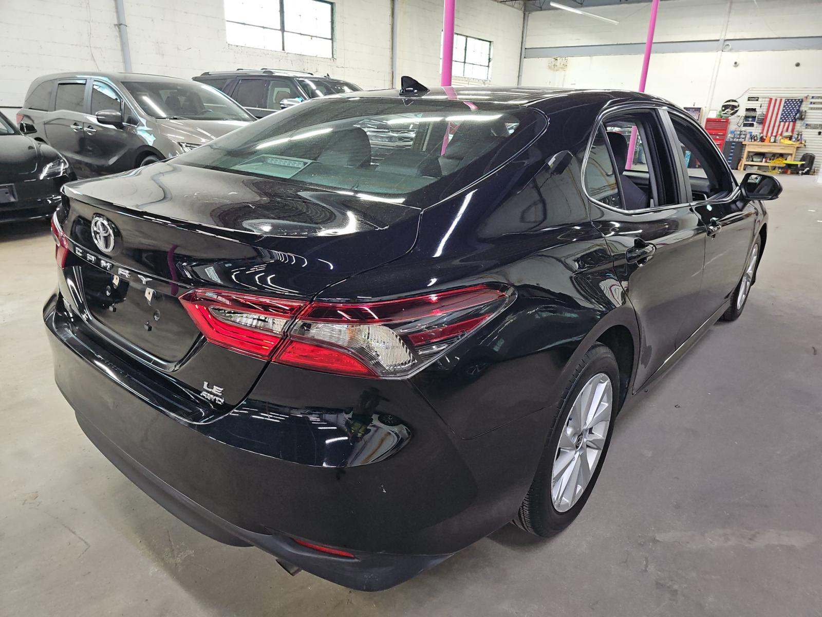 TOYOTA CAMRY - 3