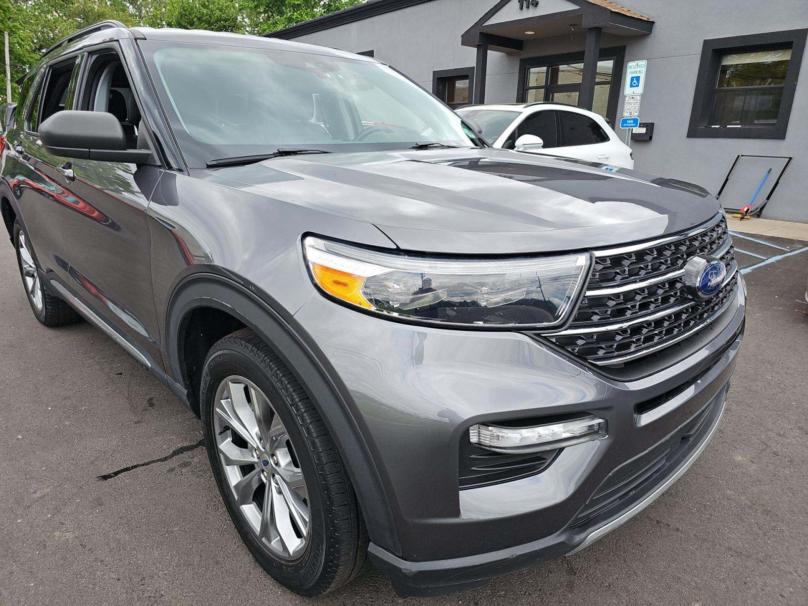 FORD EXPLORER - 4