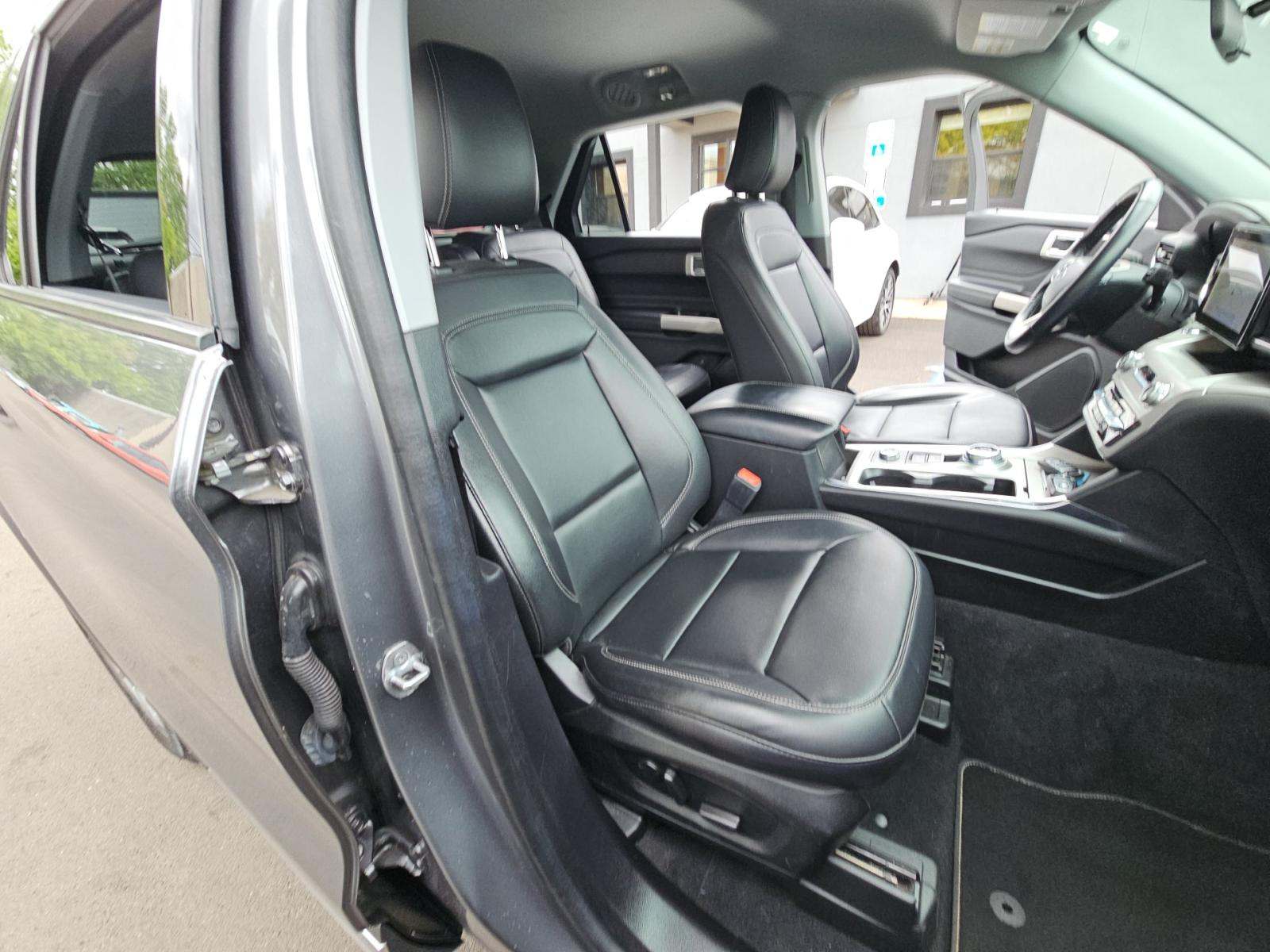 2022 Ford Explorer XLT AWD