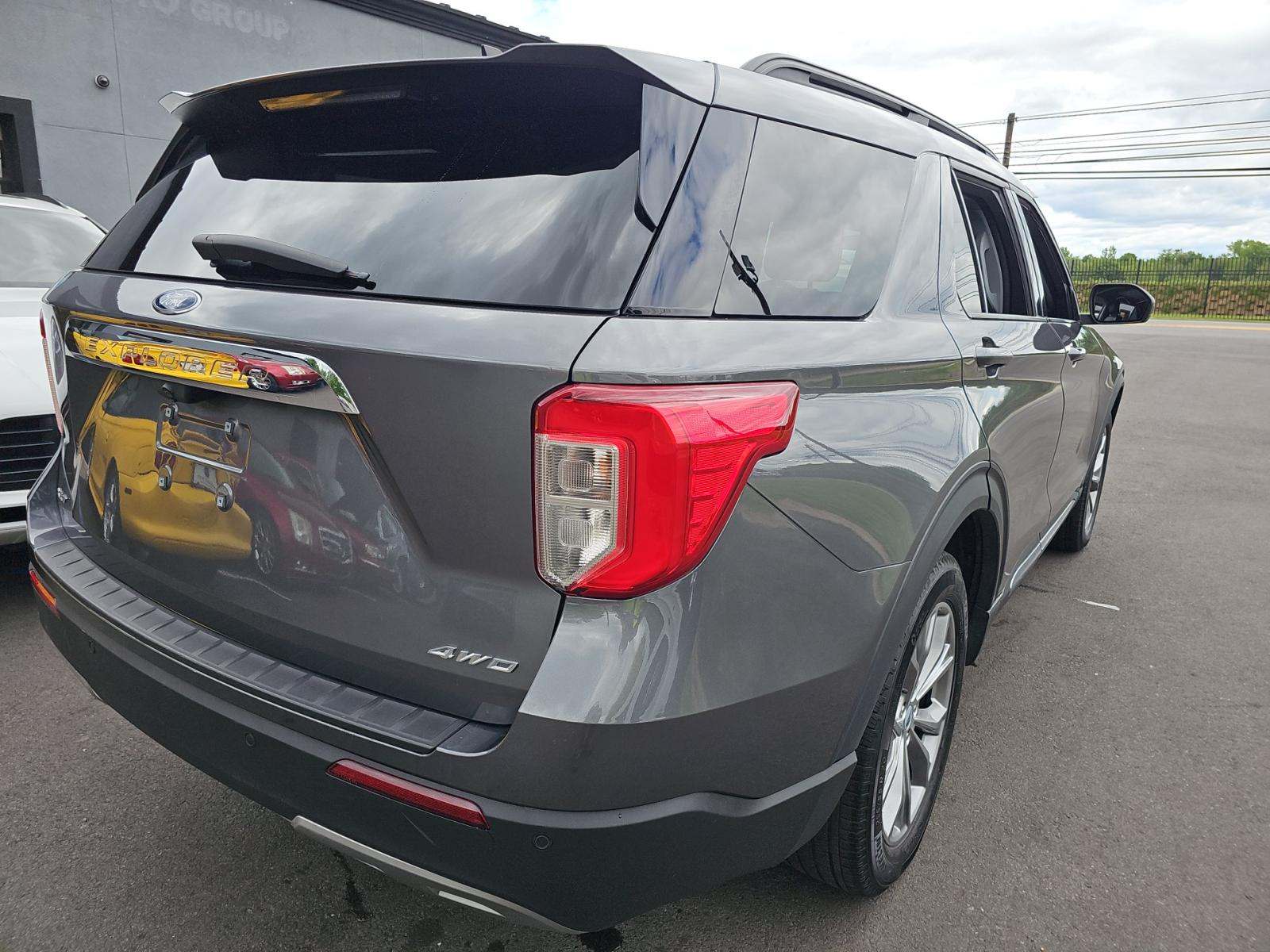 FORD EXPLORER - 3