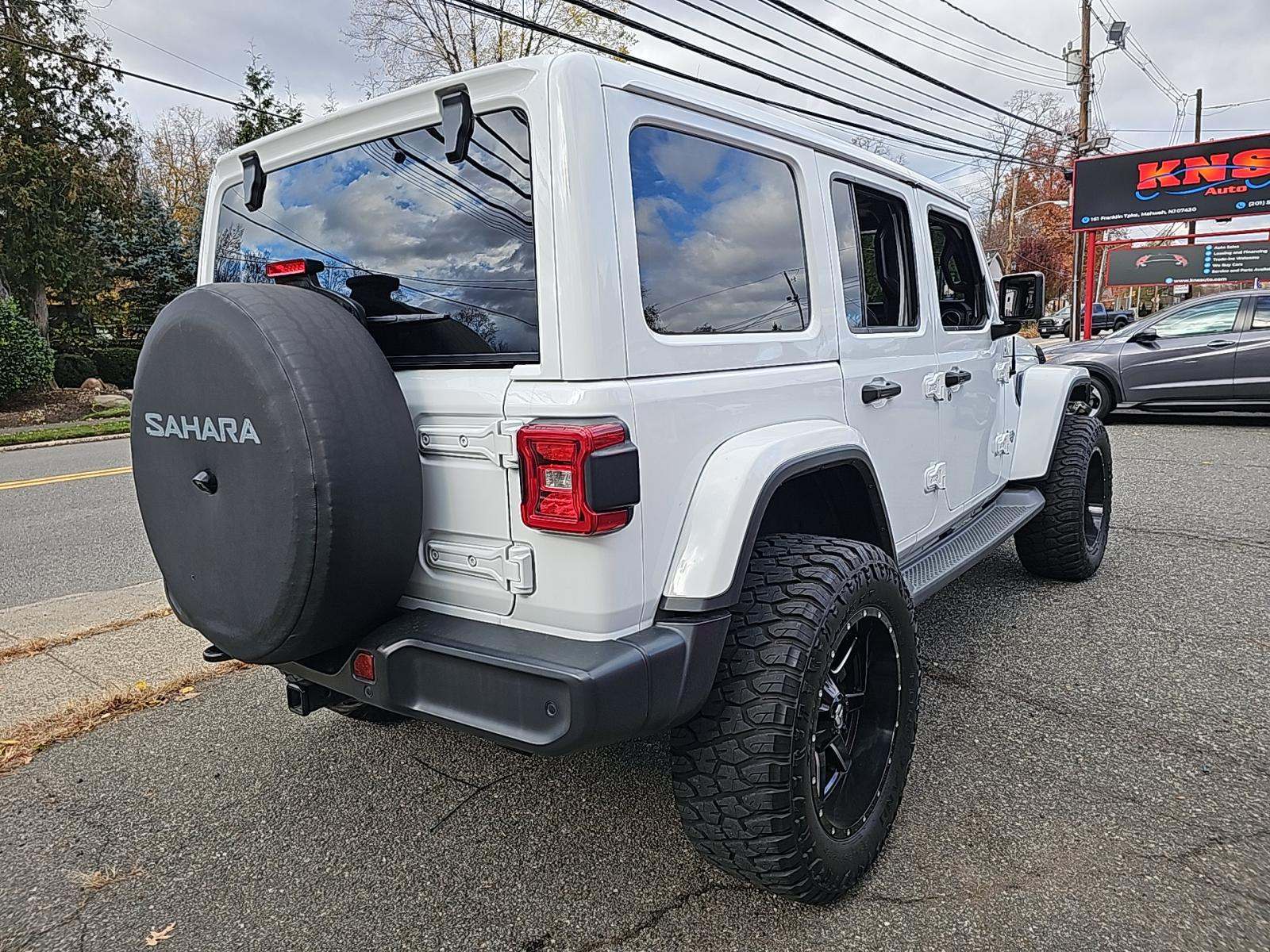 2018 Jeep Wrangler Unlimited Sahara AWD
