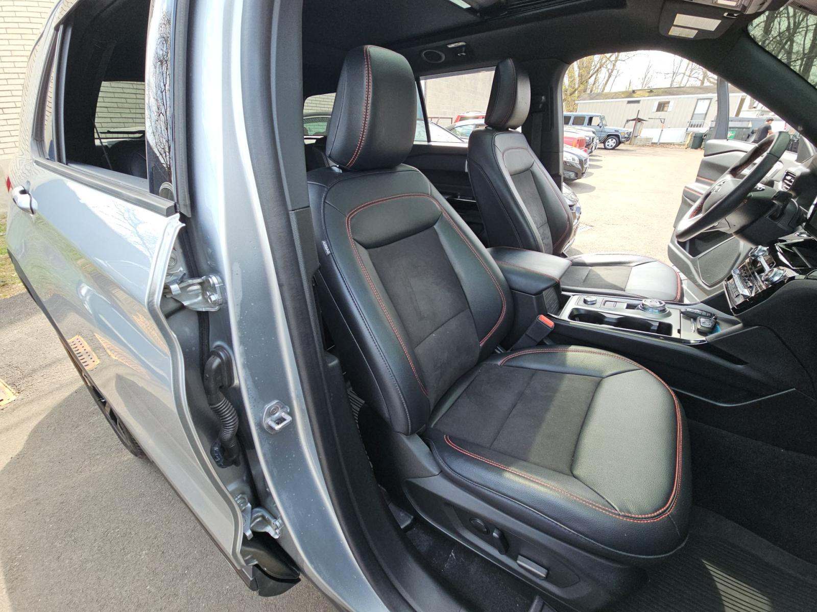 2023 Ford Explorer ST-Line AWD