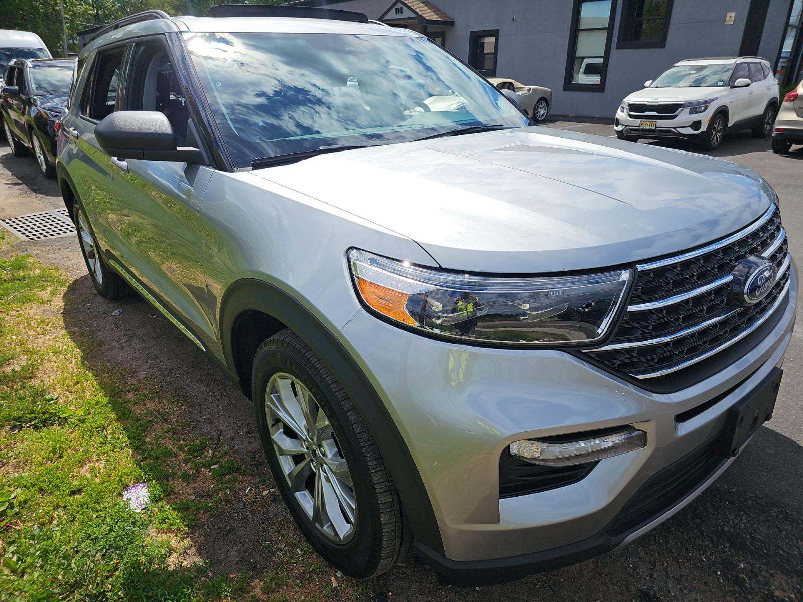 FORD EXPLORER - 4