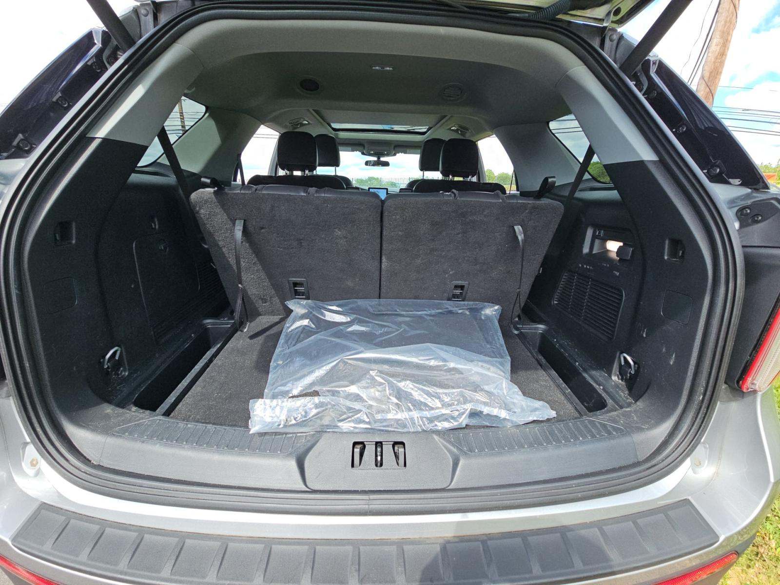 2023 Ford Explorer XLT AWD