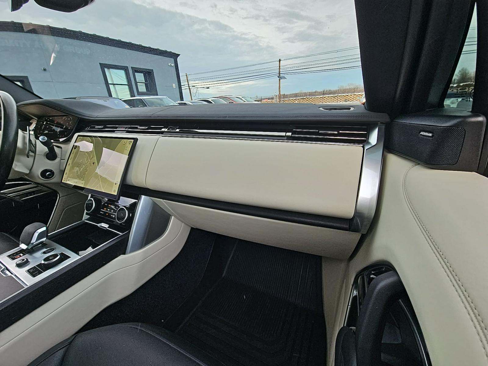 2023 Land Rover Range Rover SE AWD