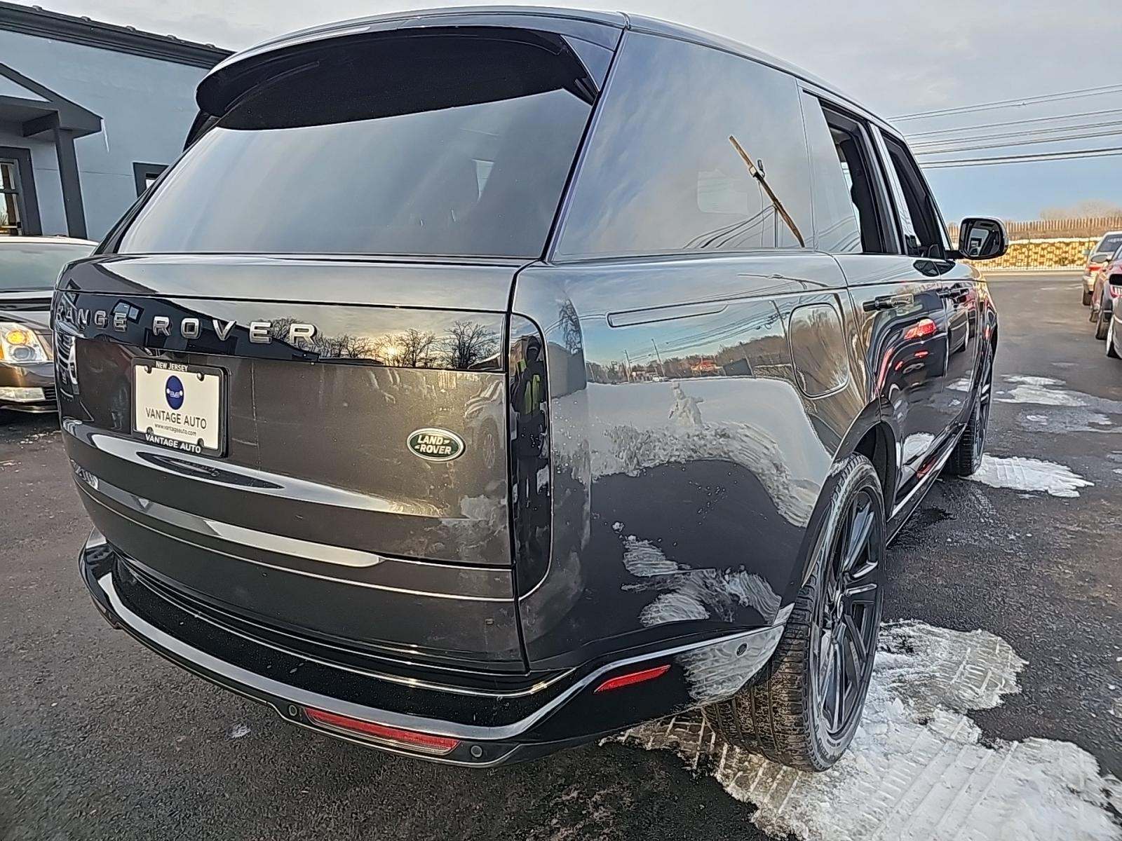 2023 Land Rover Range Rover SE AWD