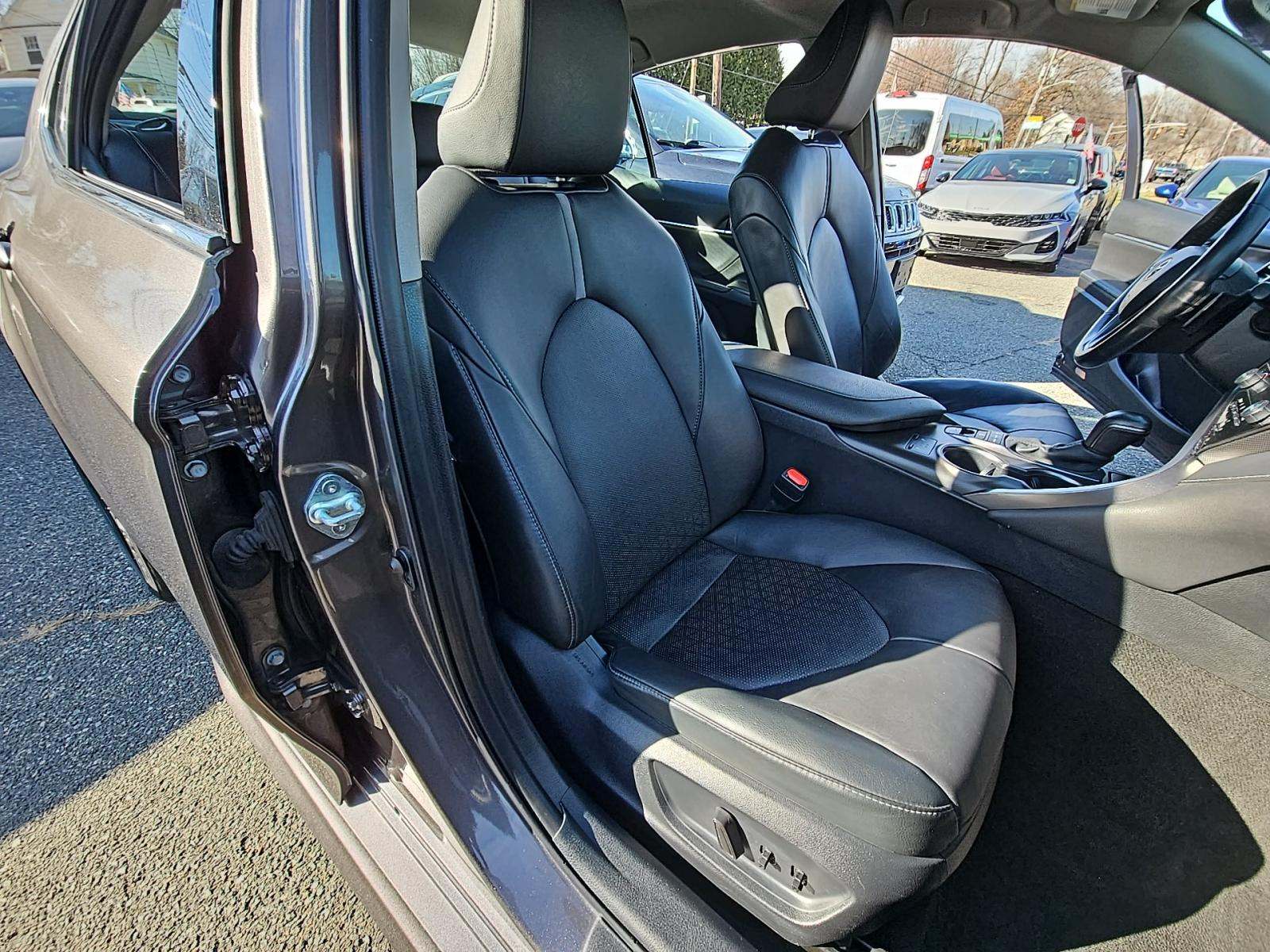 2023 Toyota Camry XSE FWD