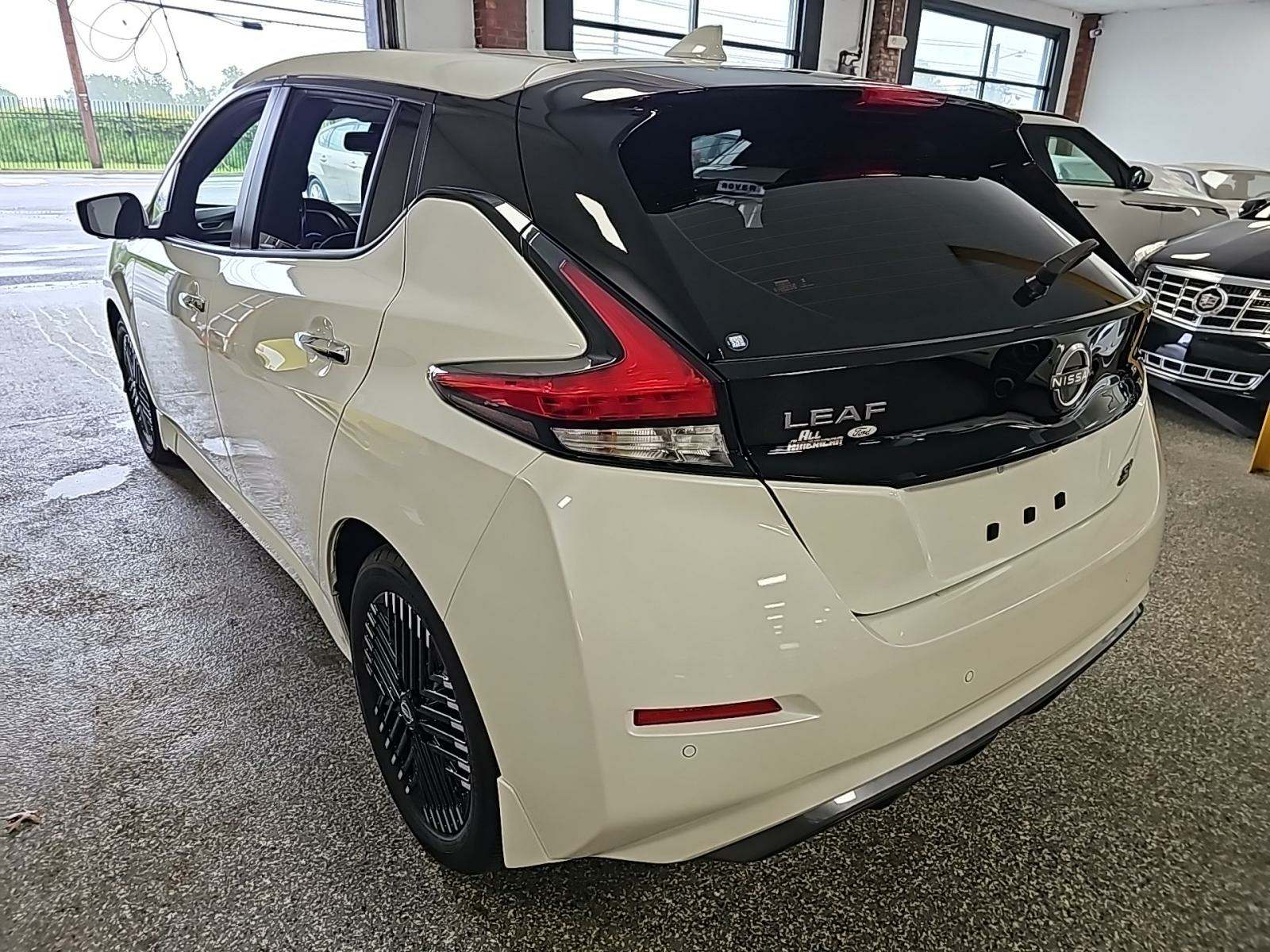2024 Nissan LEAF SV PLUS FWD