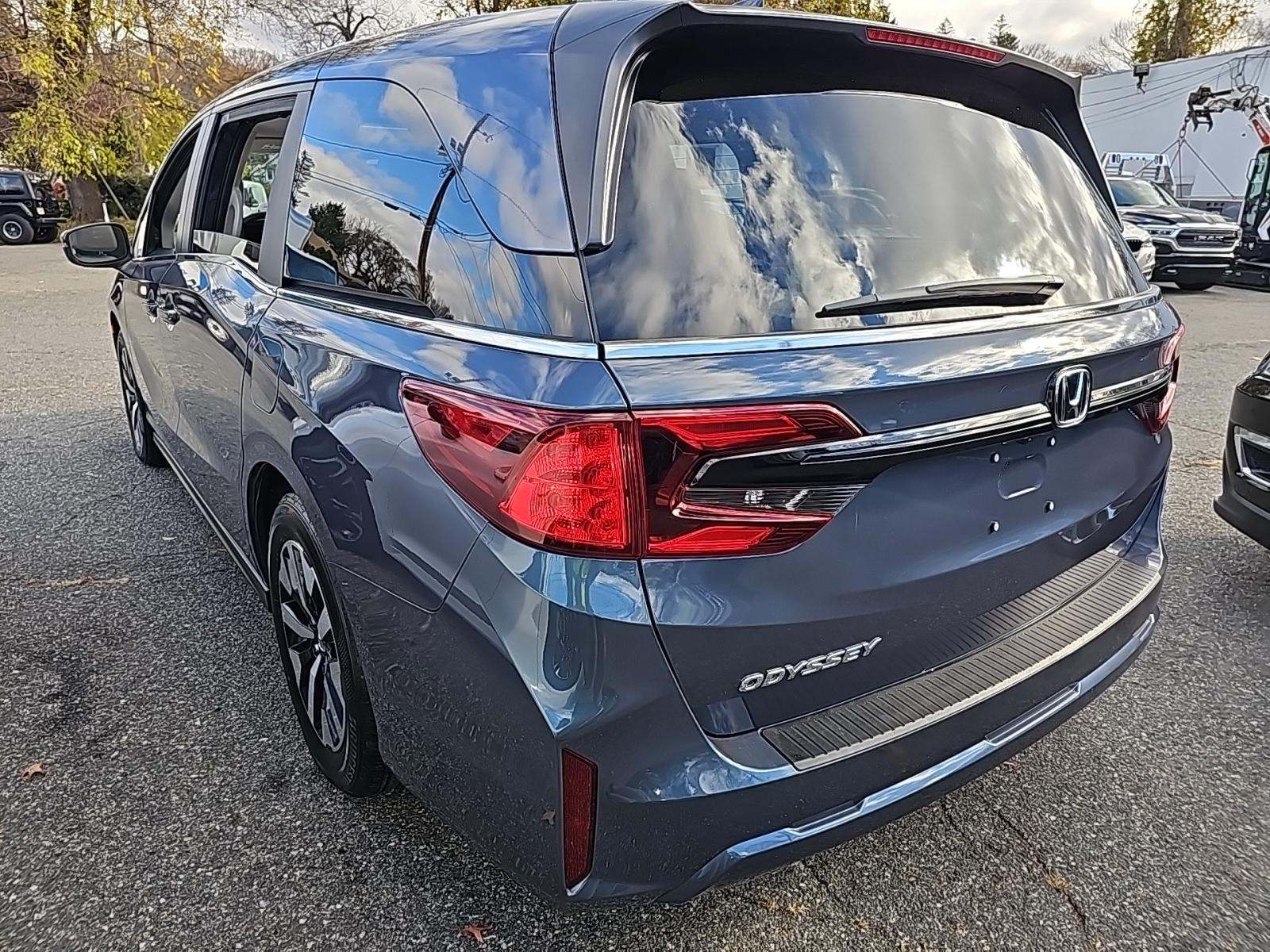2025 Honda Odyssey EX-L FWD