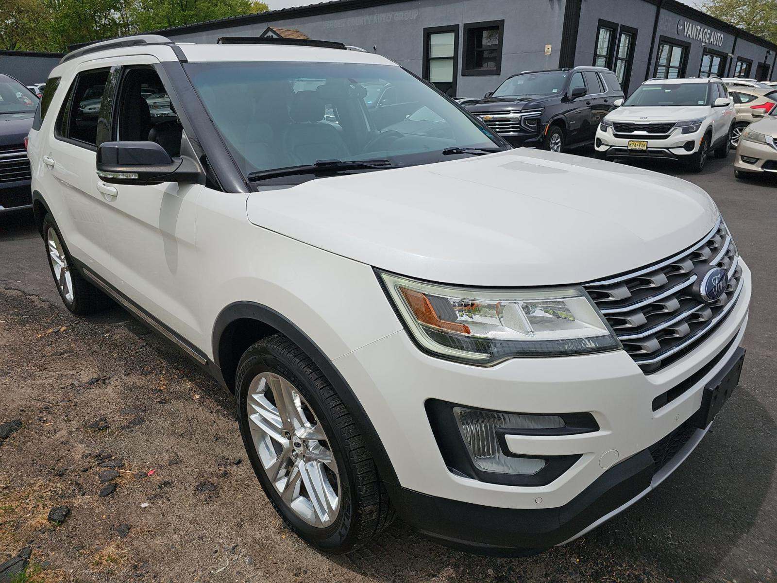 FORD EXPLORER - 4