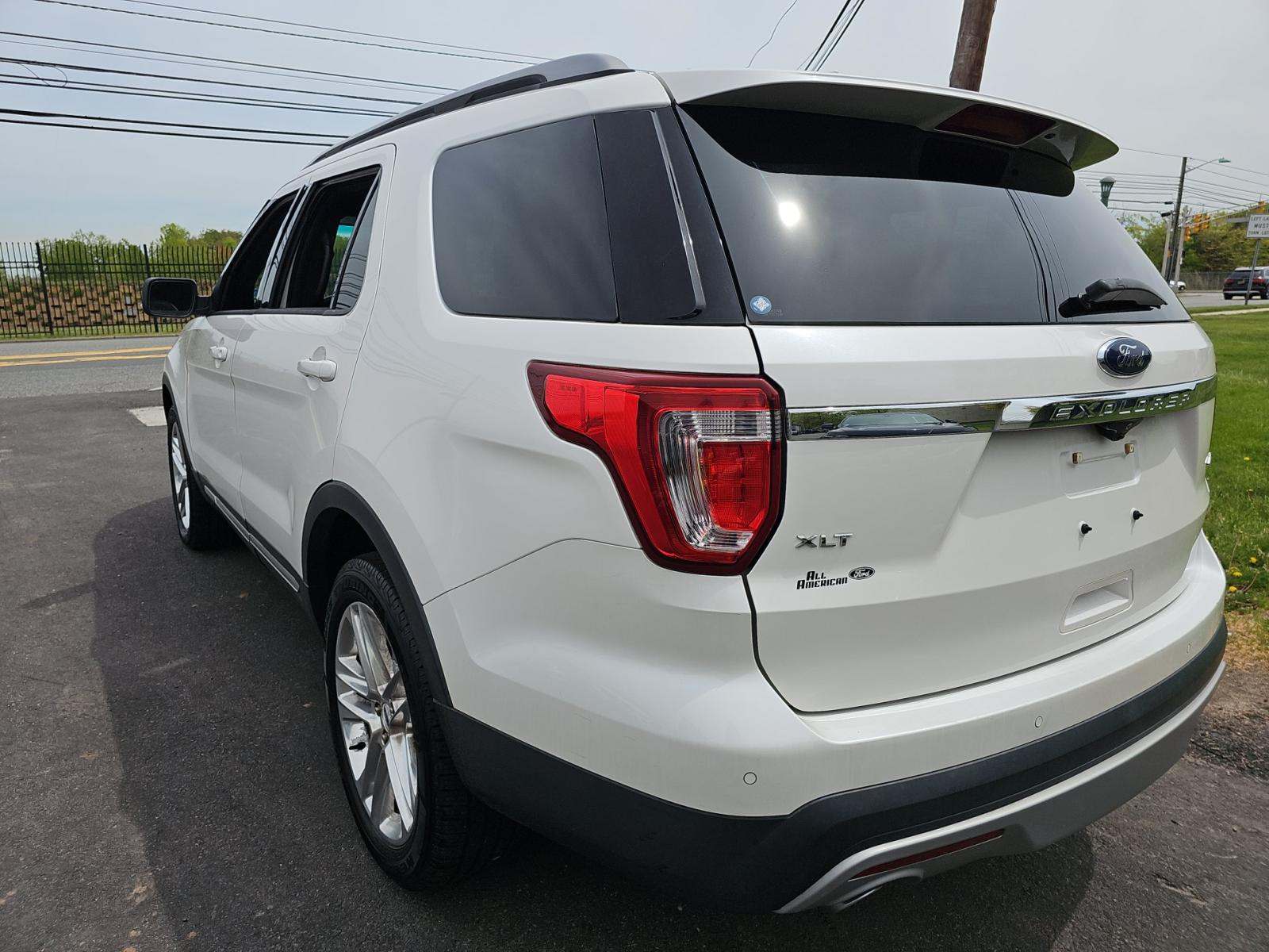 FORD EXPLORER - 2