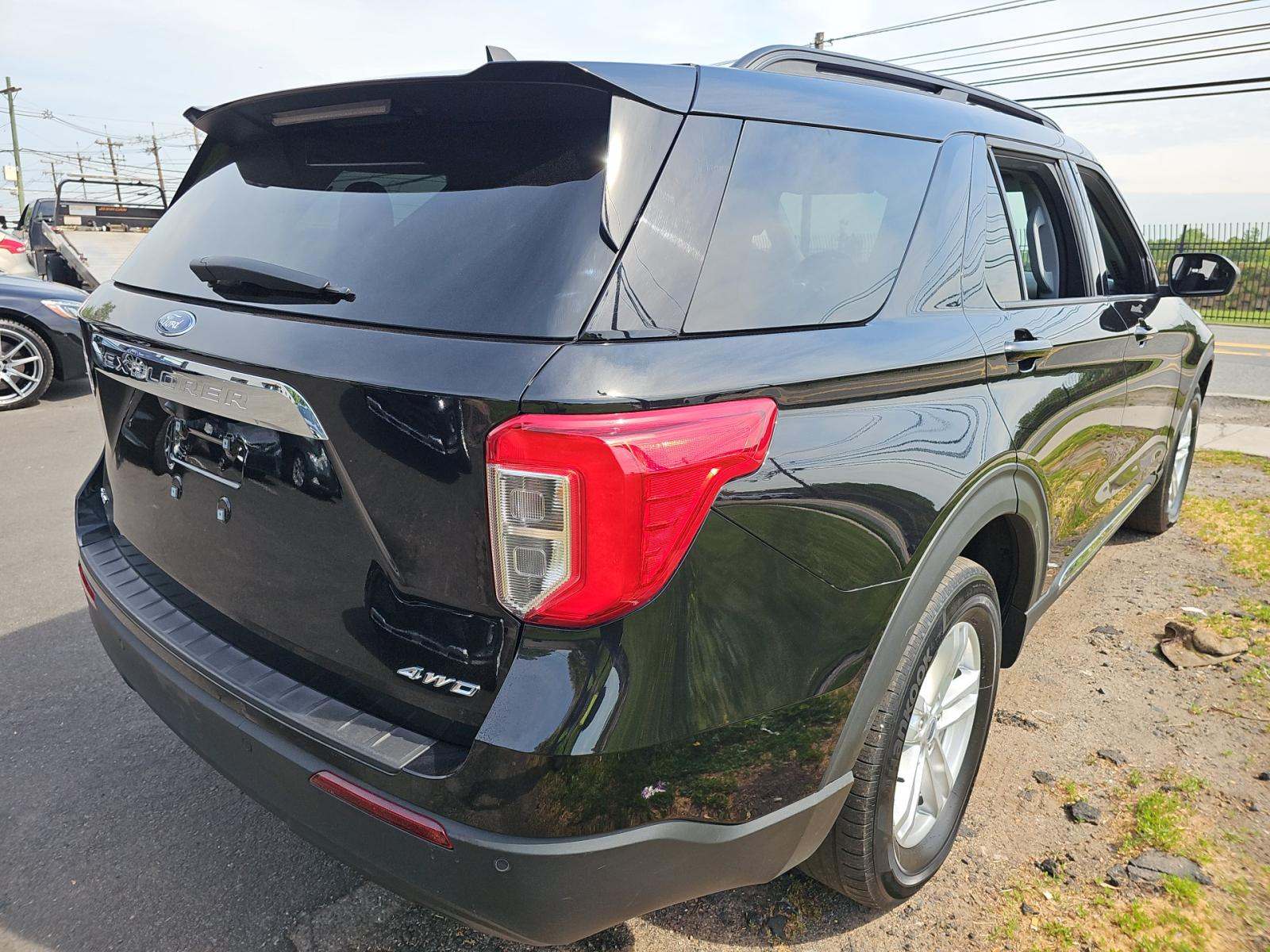 FORD EXPLORER - 3