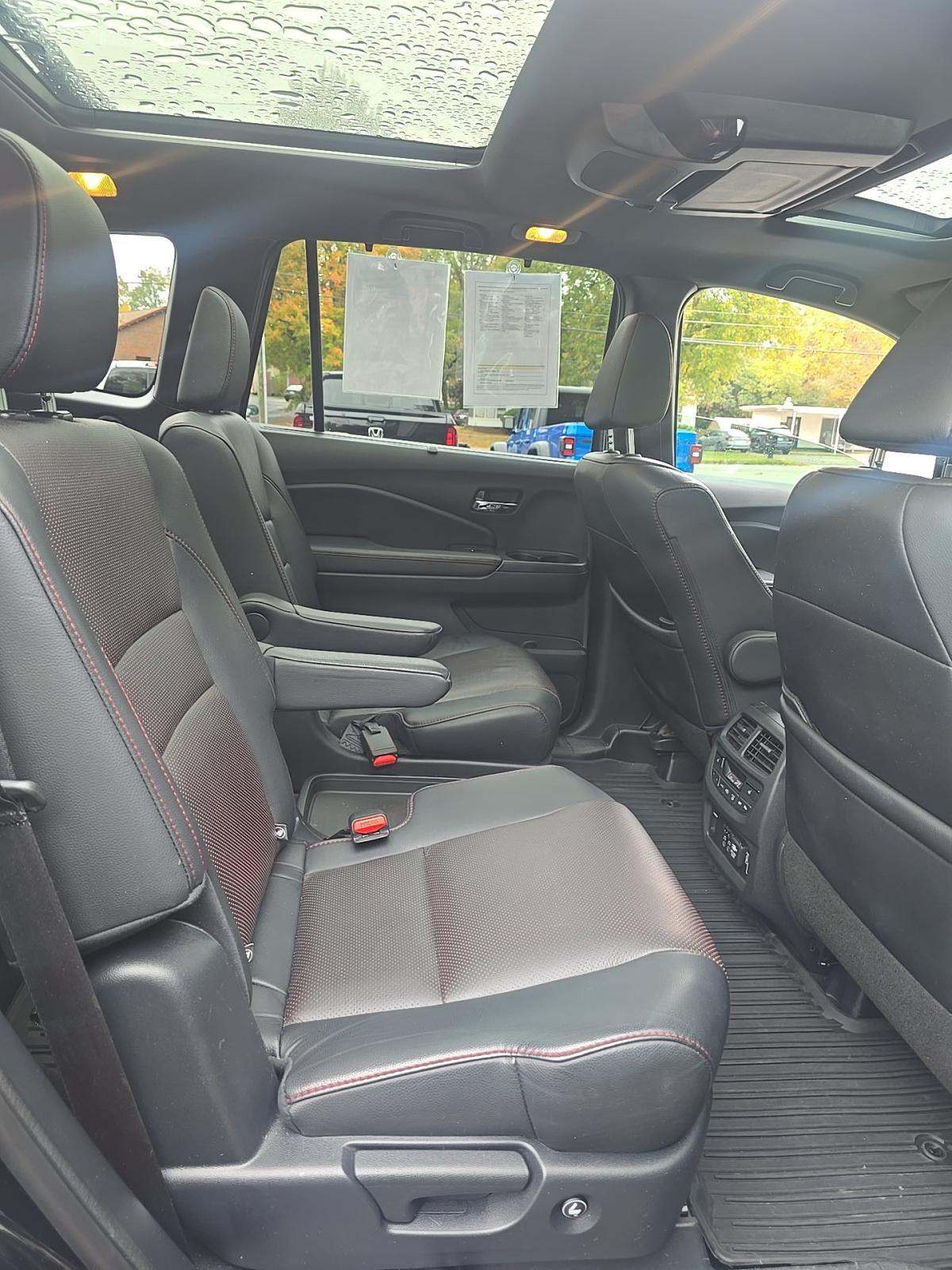 2021 Honda Pilot Black Edition AWD