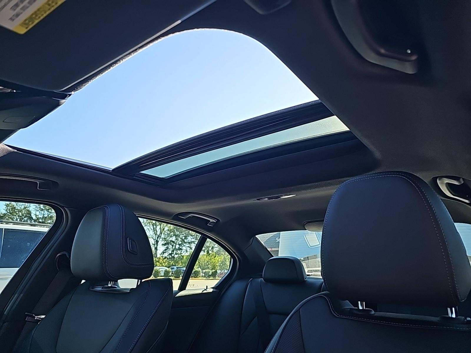 2025 BMW 3 Series 330i xDrive AWD