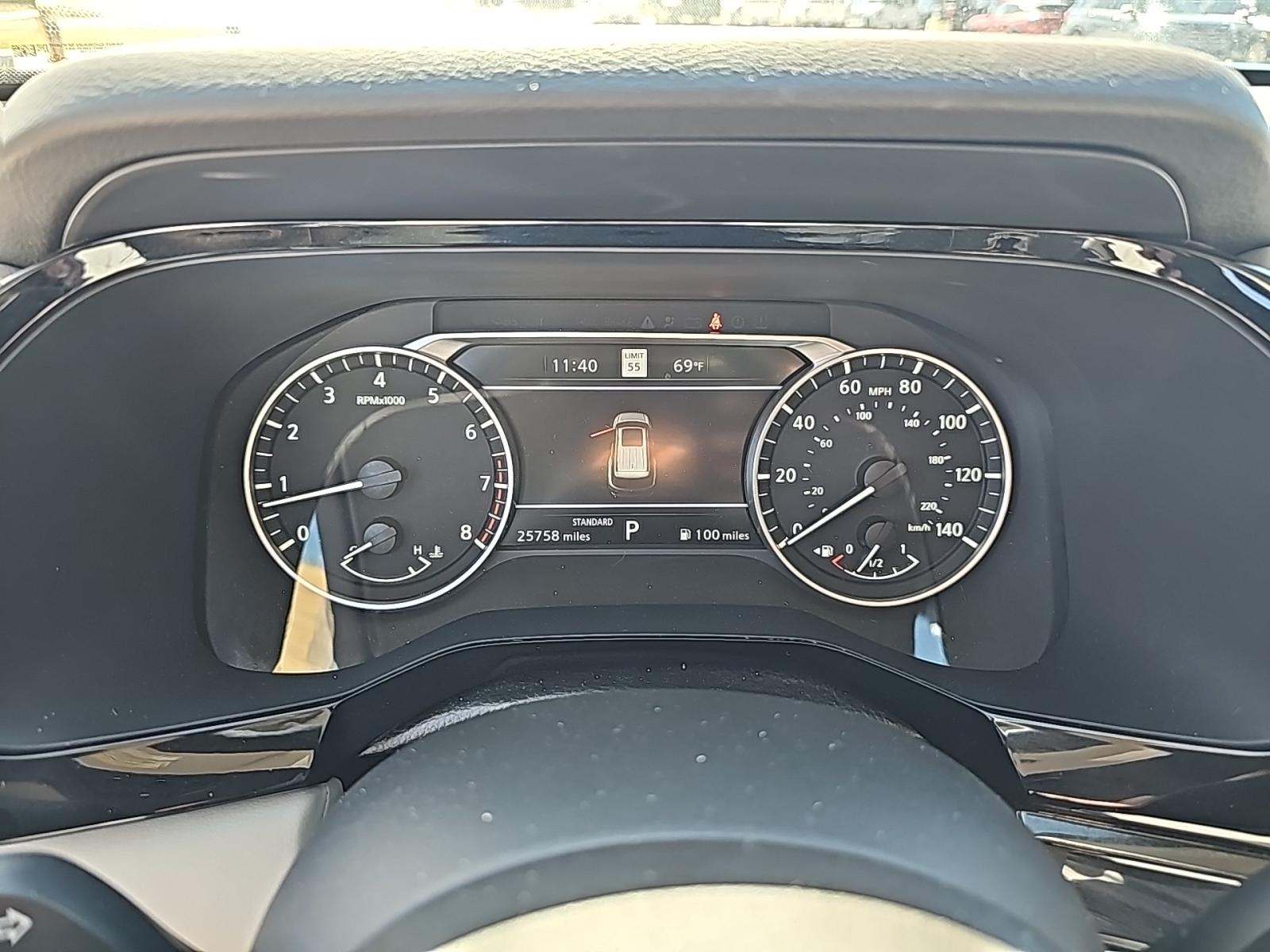 2024 Nissan Pathfinder SL FWD