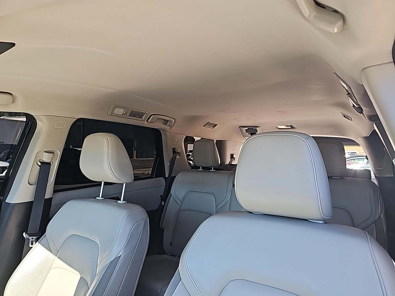 2024 Nissan Pathfinder SL FWD