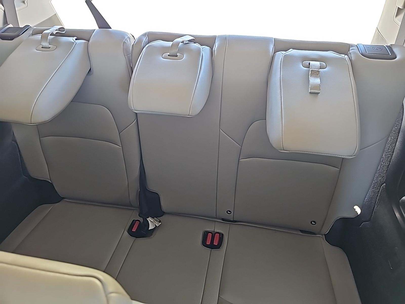 2024 Nissan Pathfinder SL FWD