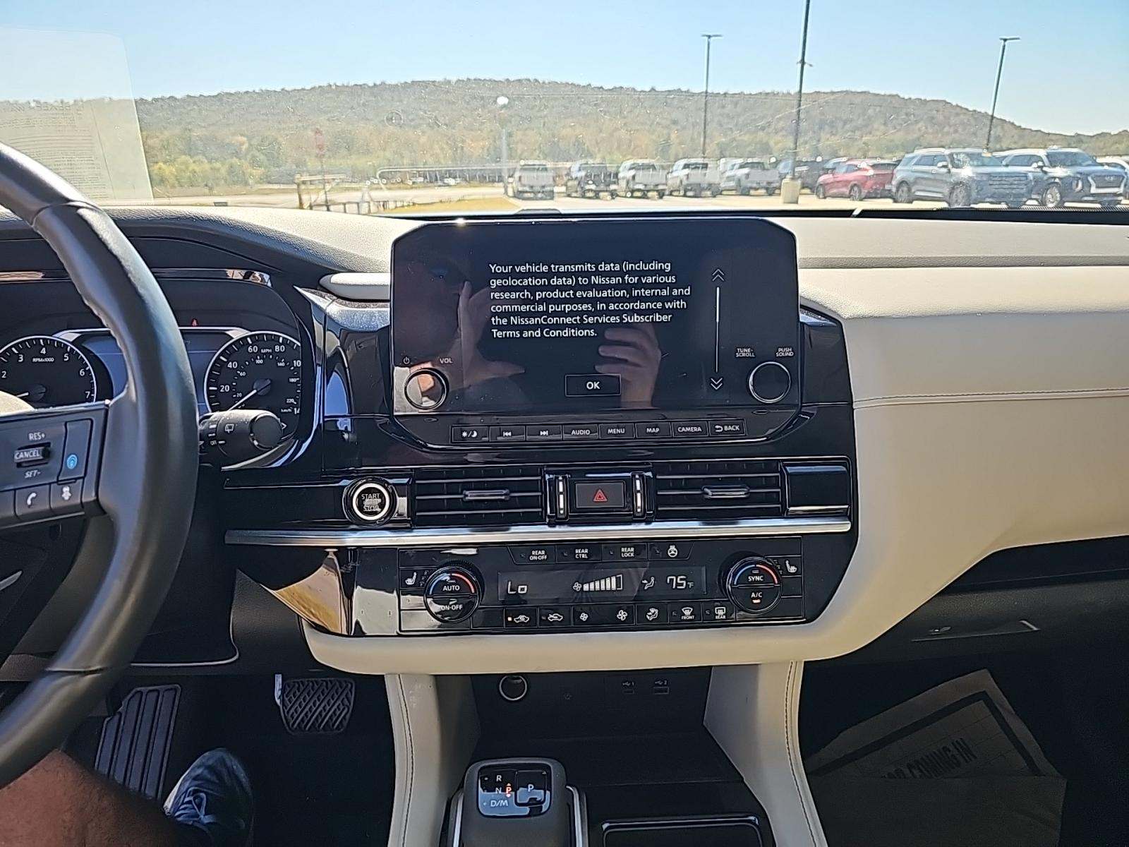 2024 Nissan Pathfinder SL FWD