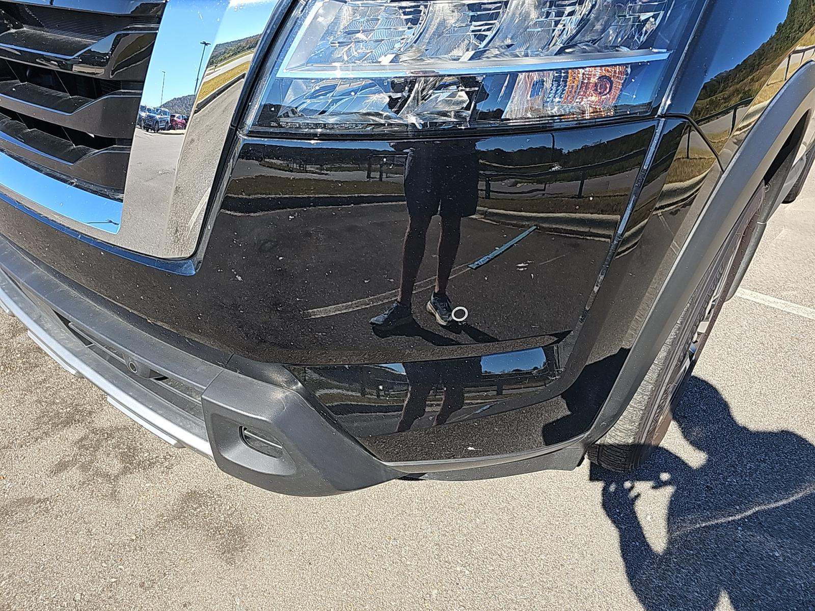 2024 Nissan Pathfinder SL FWD