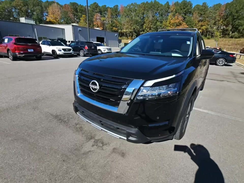 2024 Nissan Pathfinder SL FWD