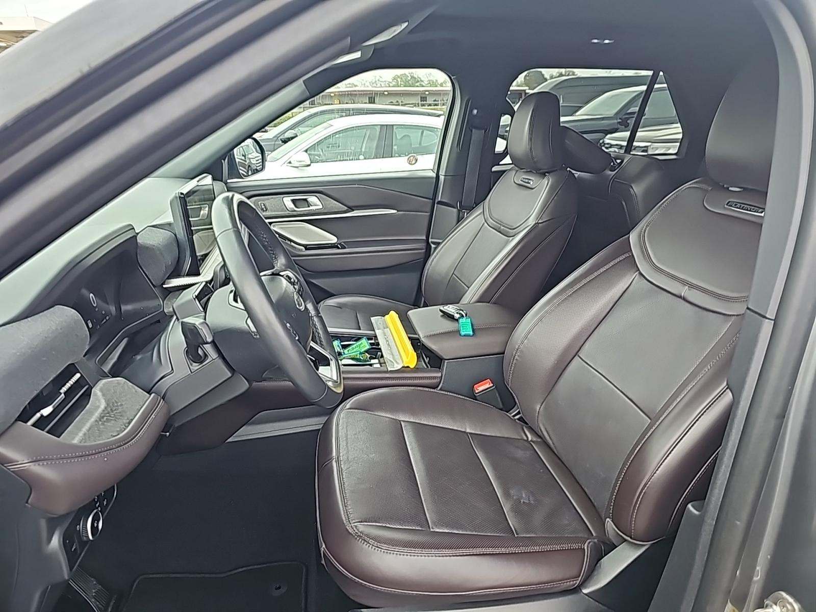 2025 Ford Explorer Platinum RWD