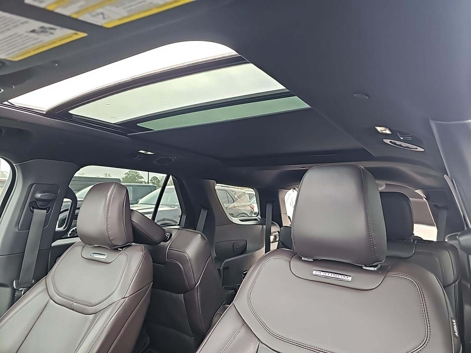 2025 Ford Explorer Platinum RWD