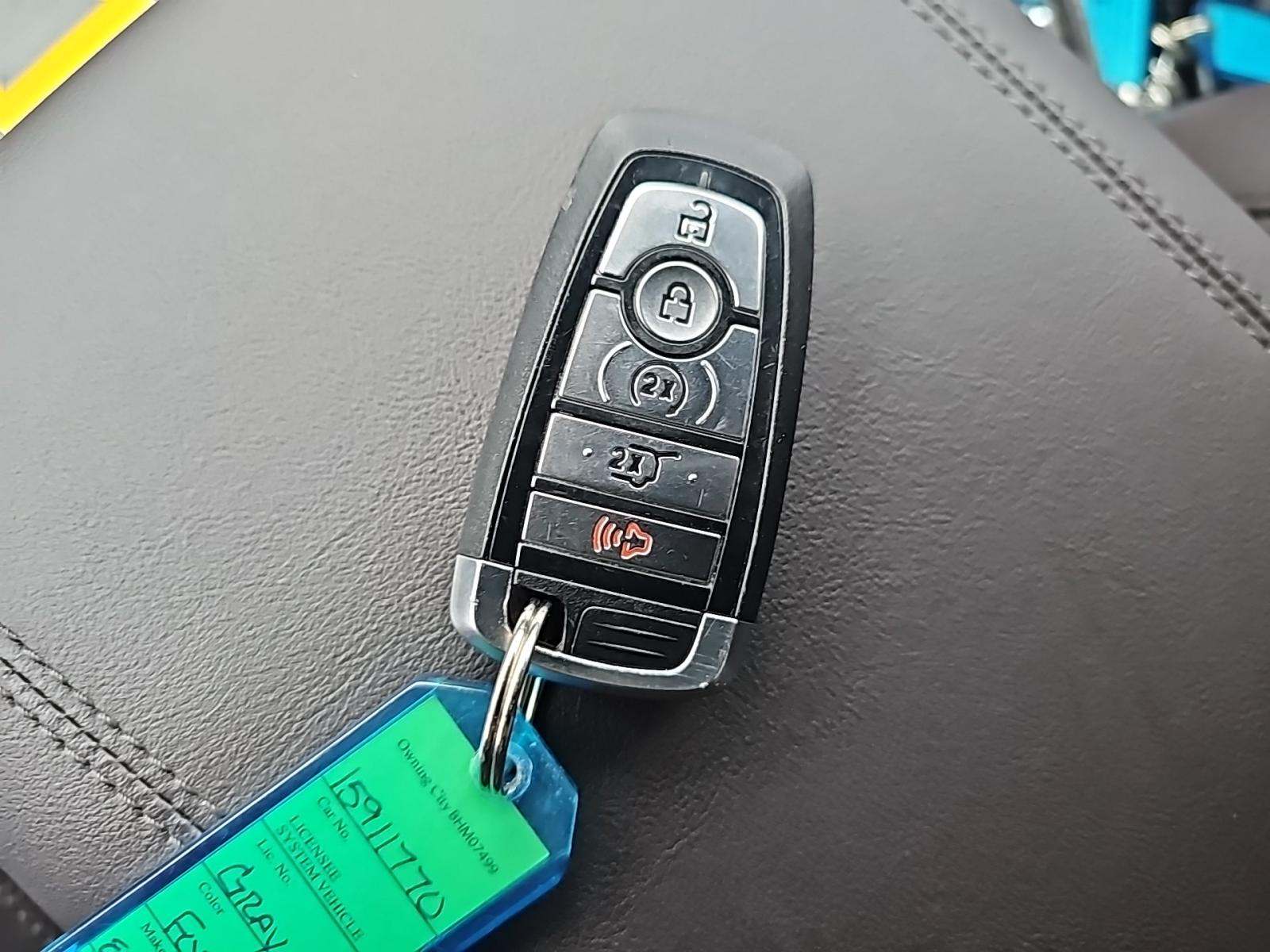 2025 Ford Explorer Platinum RWD